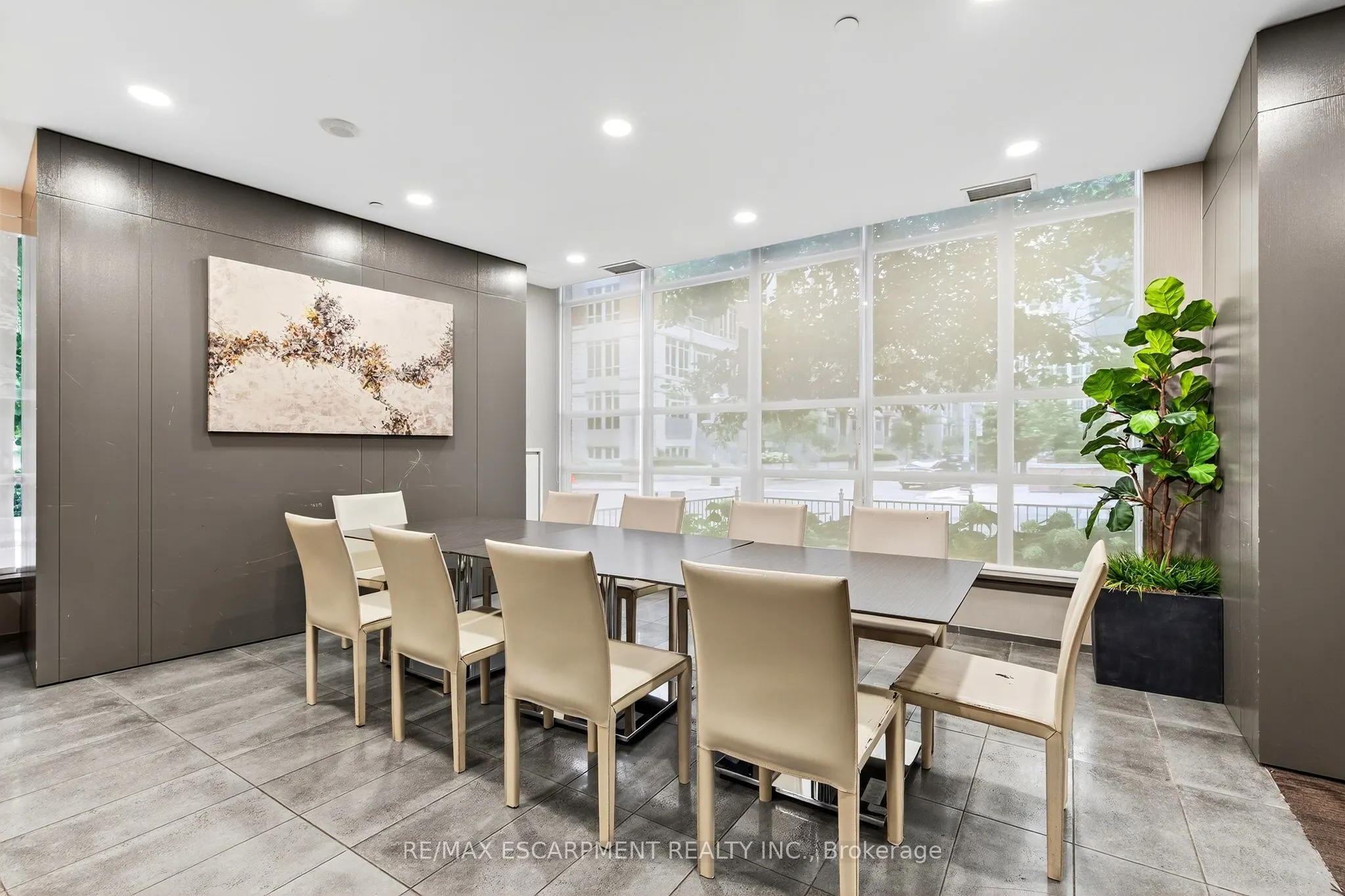 15 BRUYERES Mews, #212