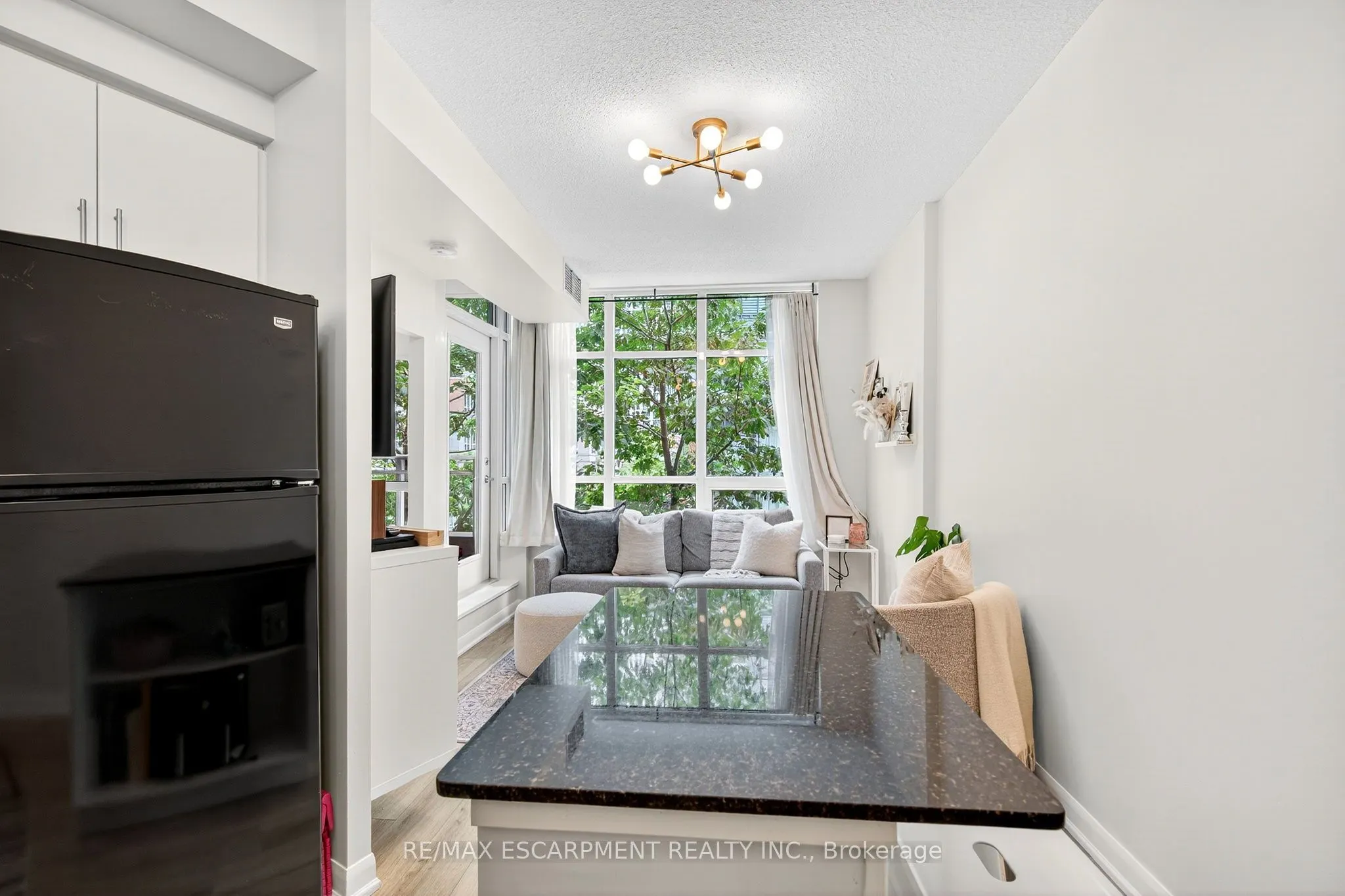 15 BRUYERES Mews, #212