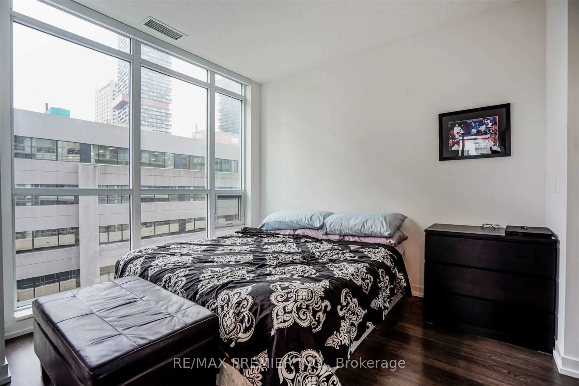 89 Dunfield Avenue, #636