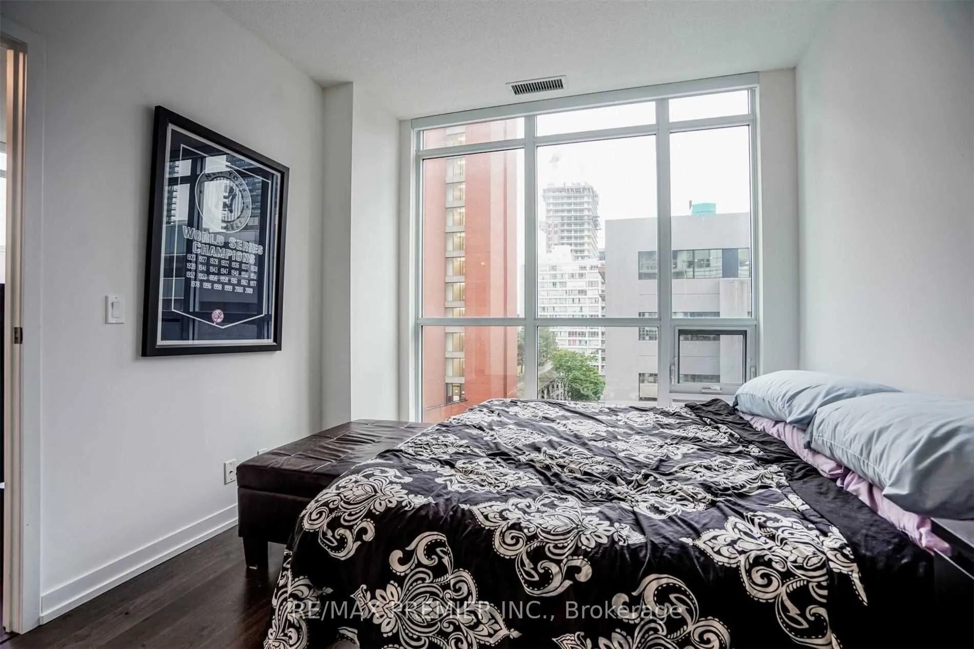 89 Dunfield Avenue, #636