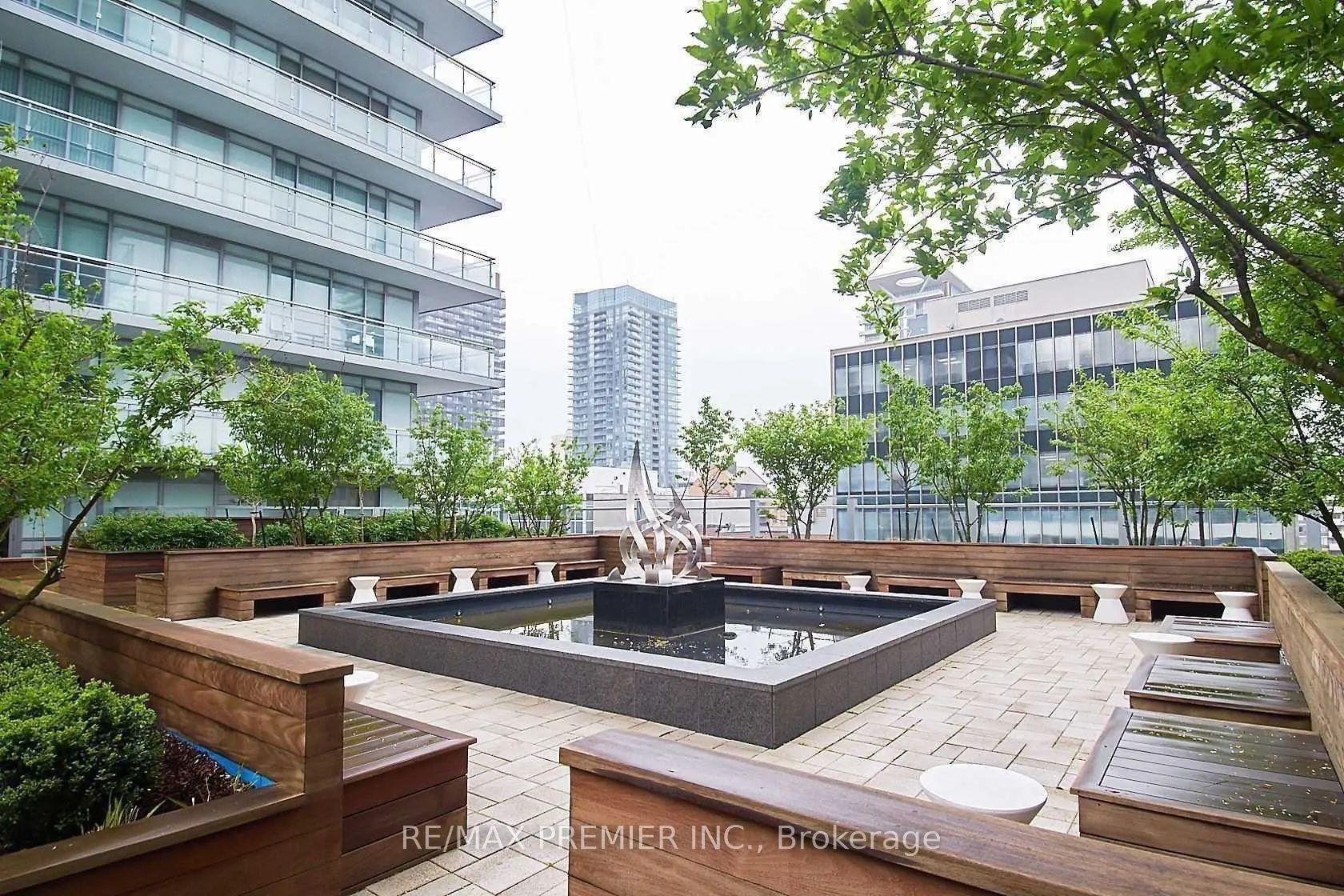 89 Dunfield Avenue, #636