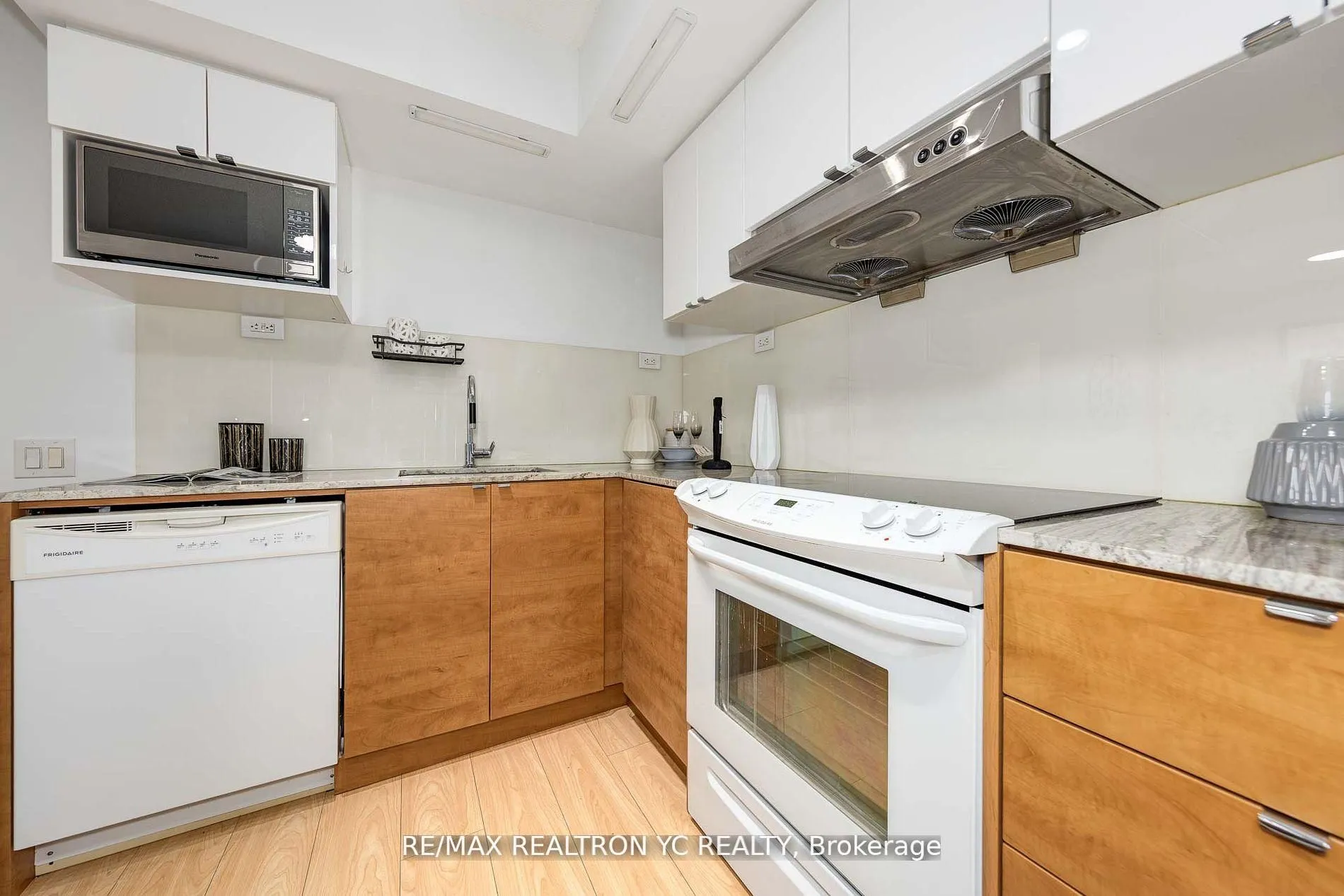 121 Mcmahon Drive, #710