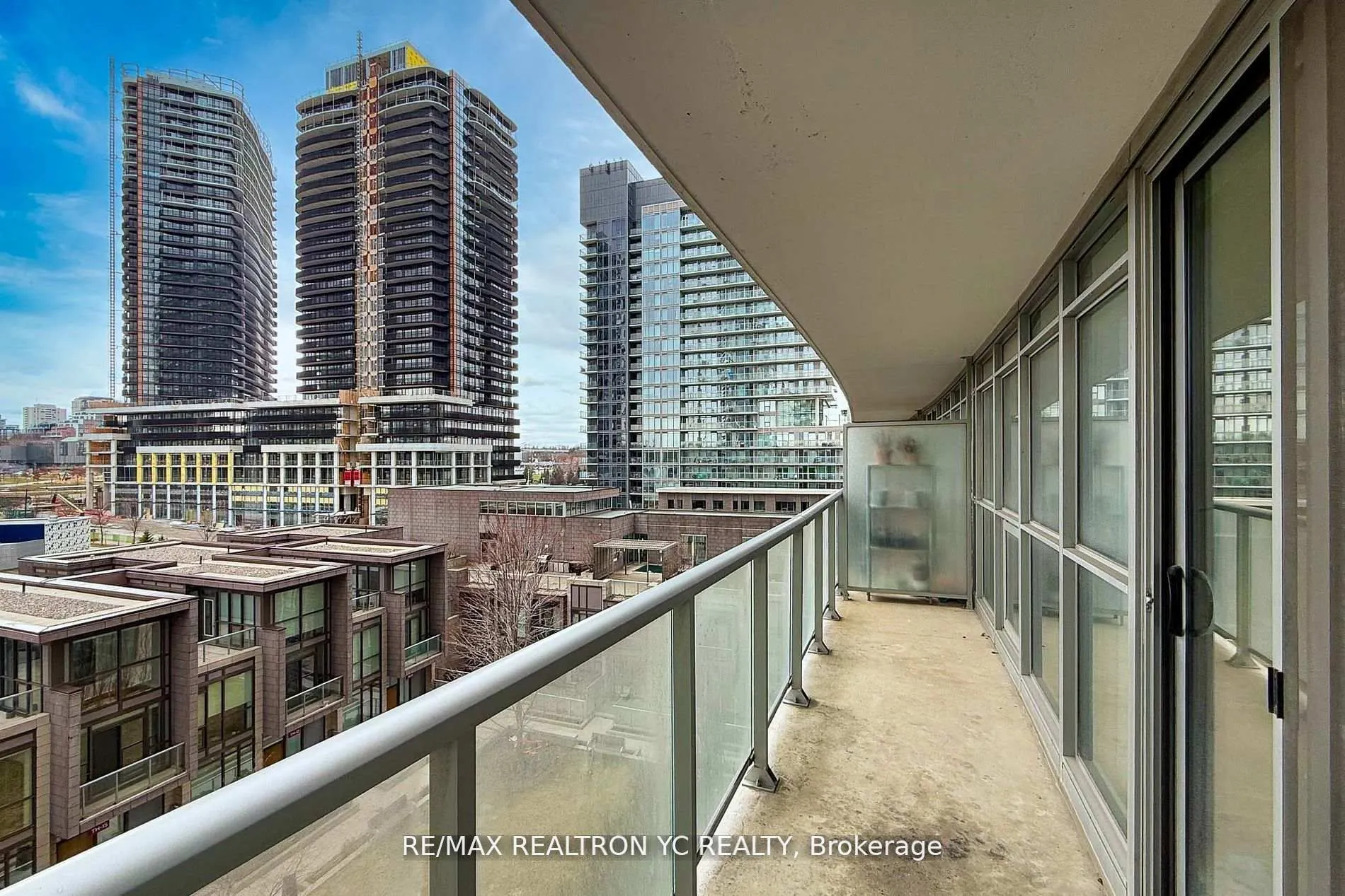 121 Mcmahon Drive, #710