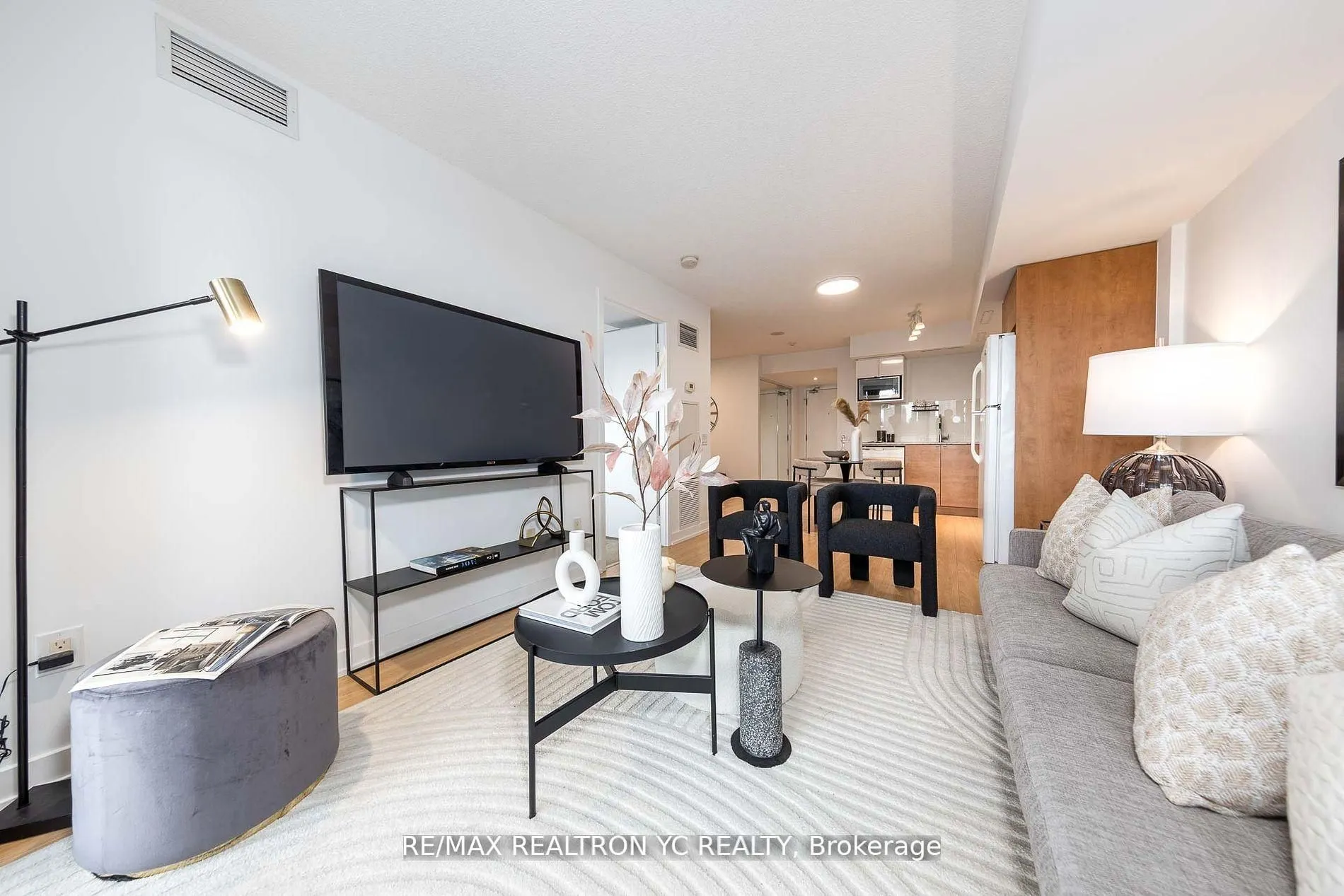 121 Mcmahon Drive, #710