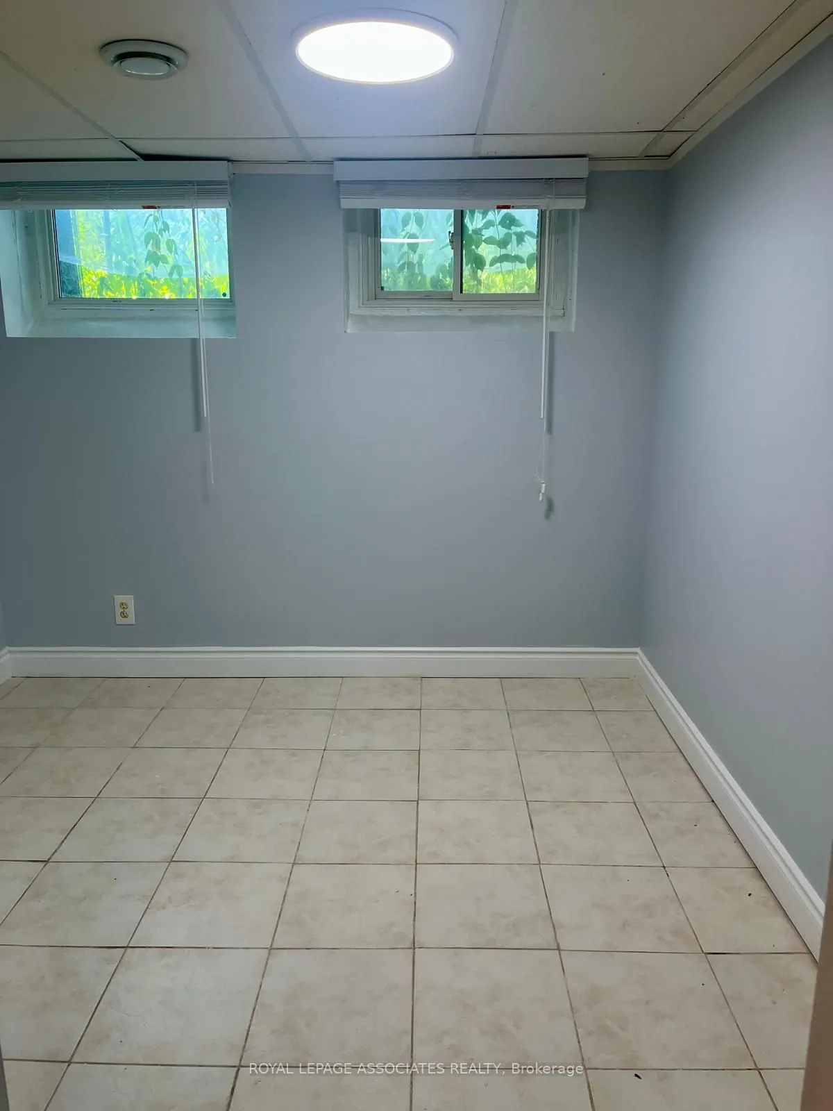 98 Wigmore Drive, #Lower