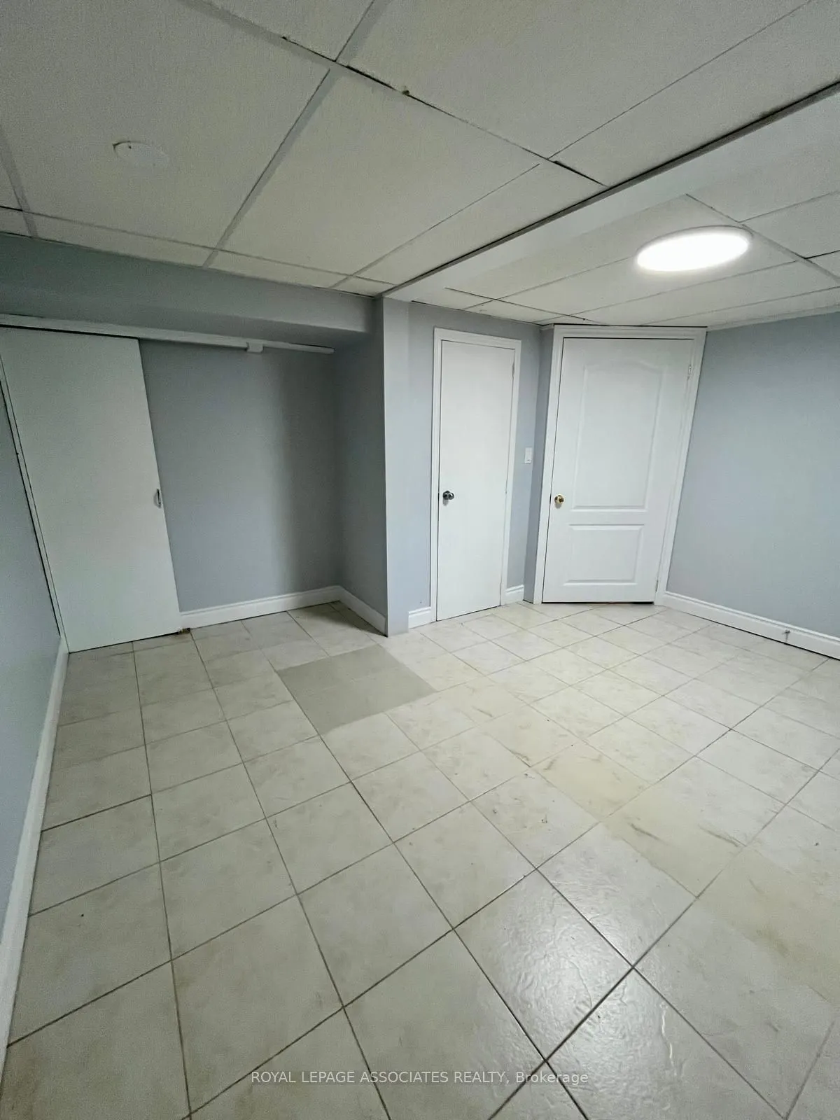 98 Wigmore Drive, #Lower