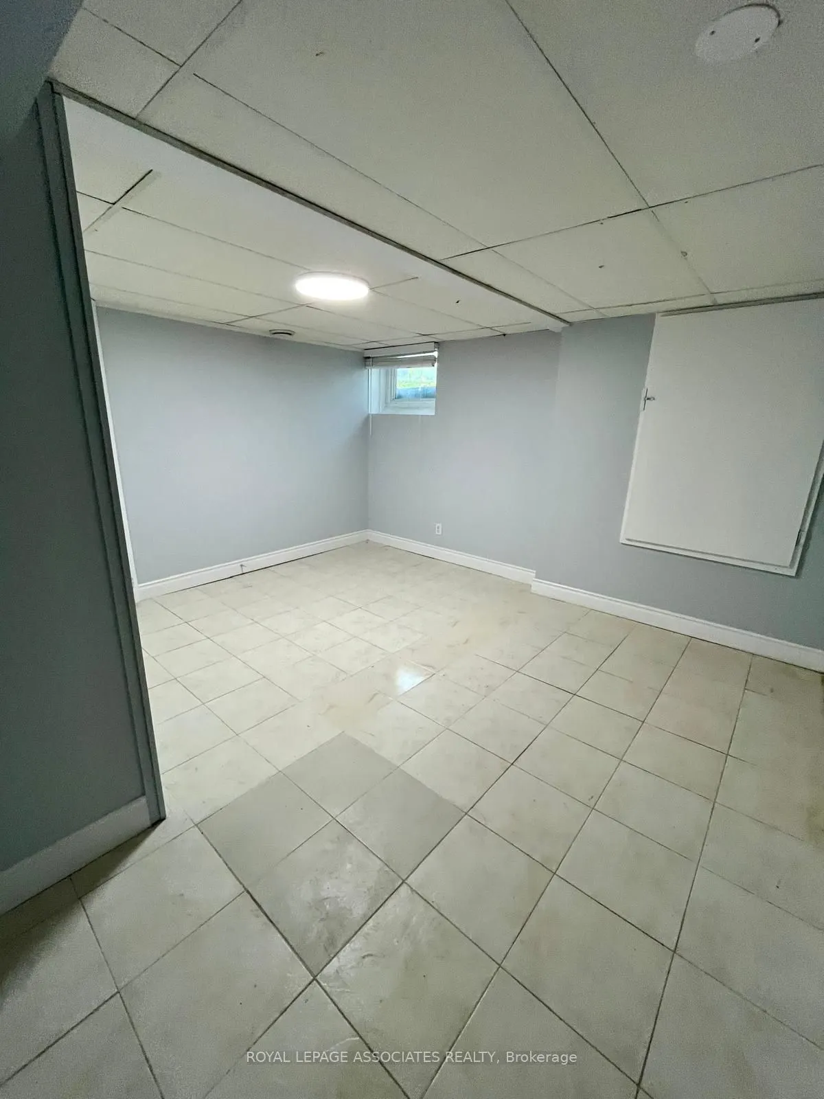 98 Wigmore Drive, #Lower