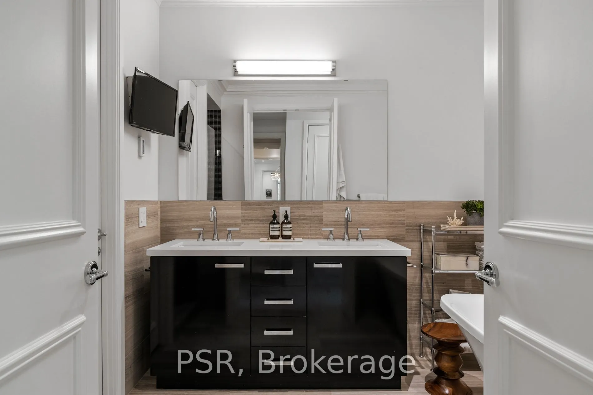 311 Bay Street, #3605