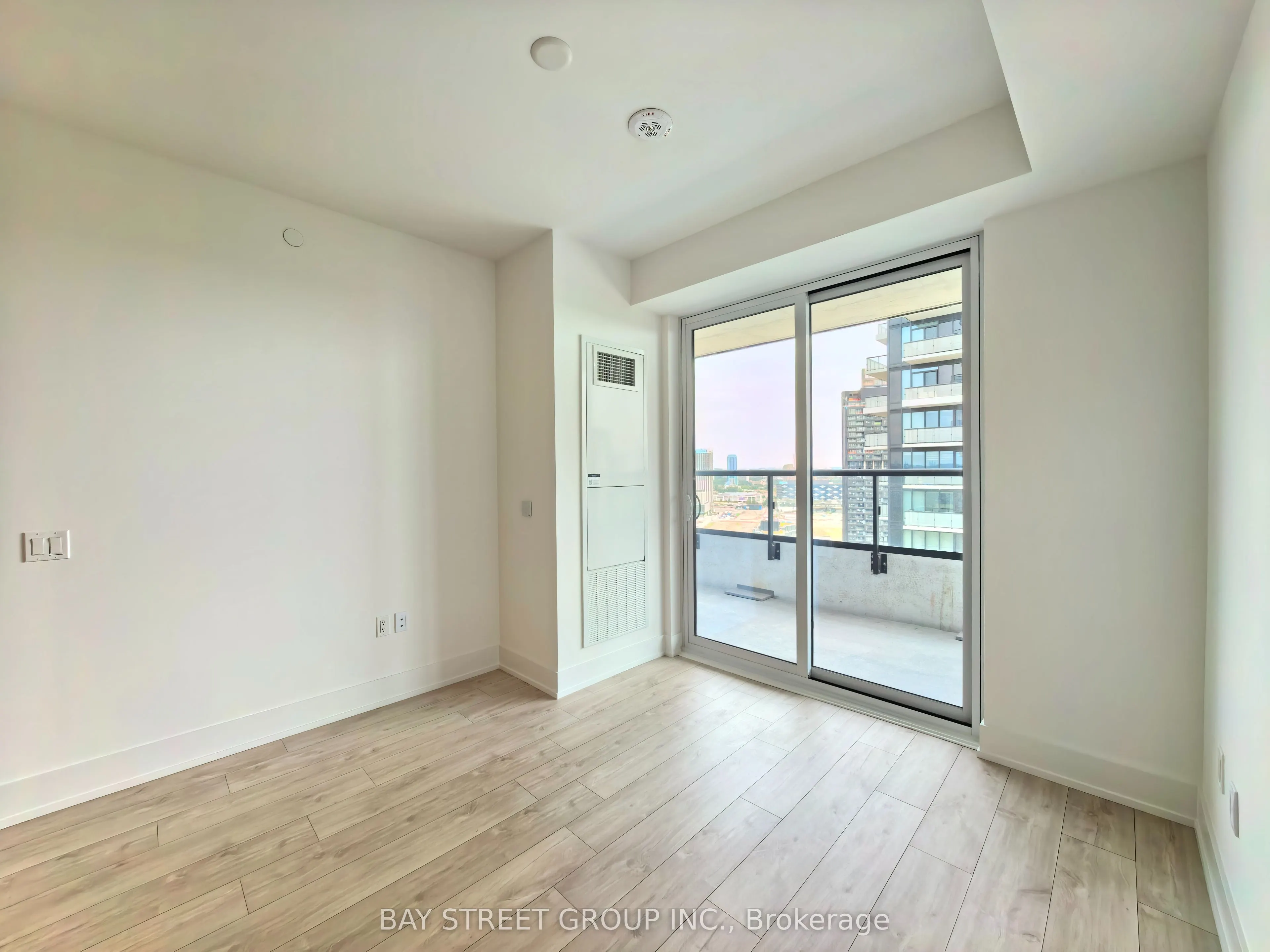 10 Inn on the park Drive, #2205