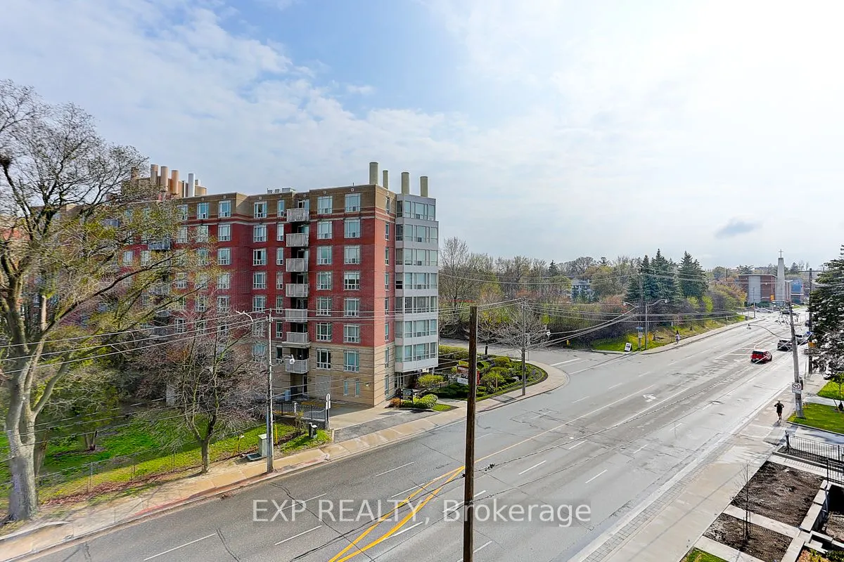 250 Lawrence Avenue W, #413