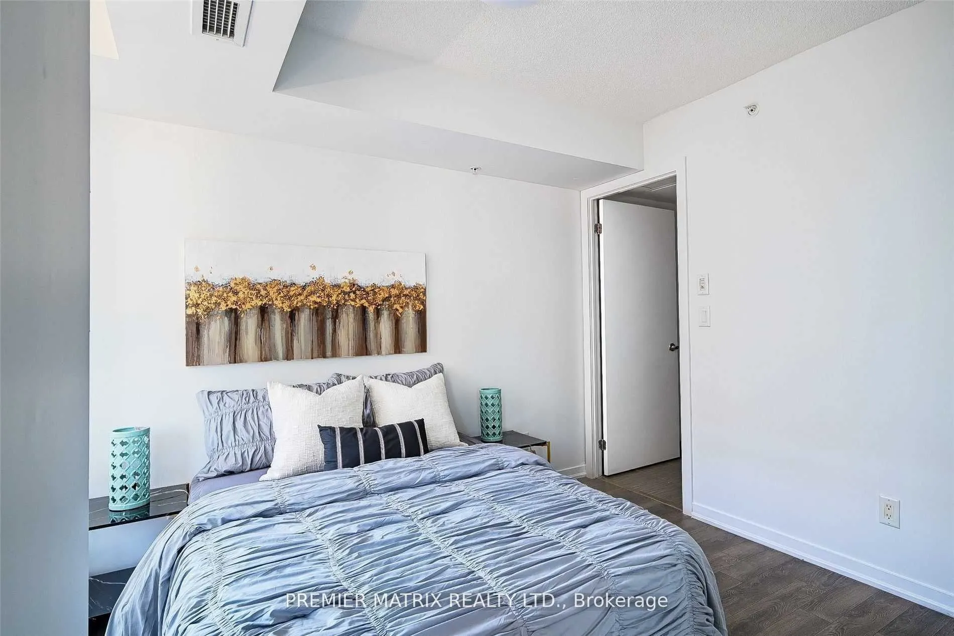 20 Joe Shuster Way, #910