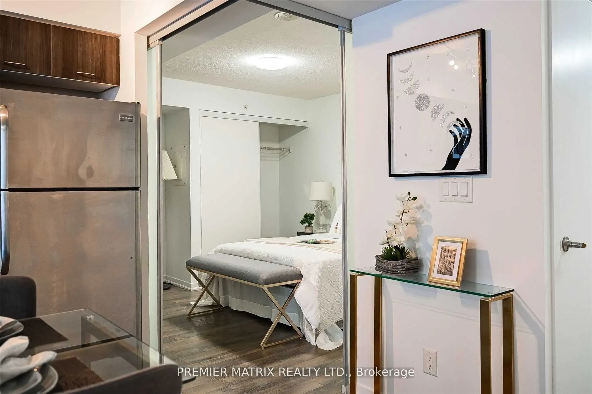 20 Joe Shuster Way, #910