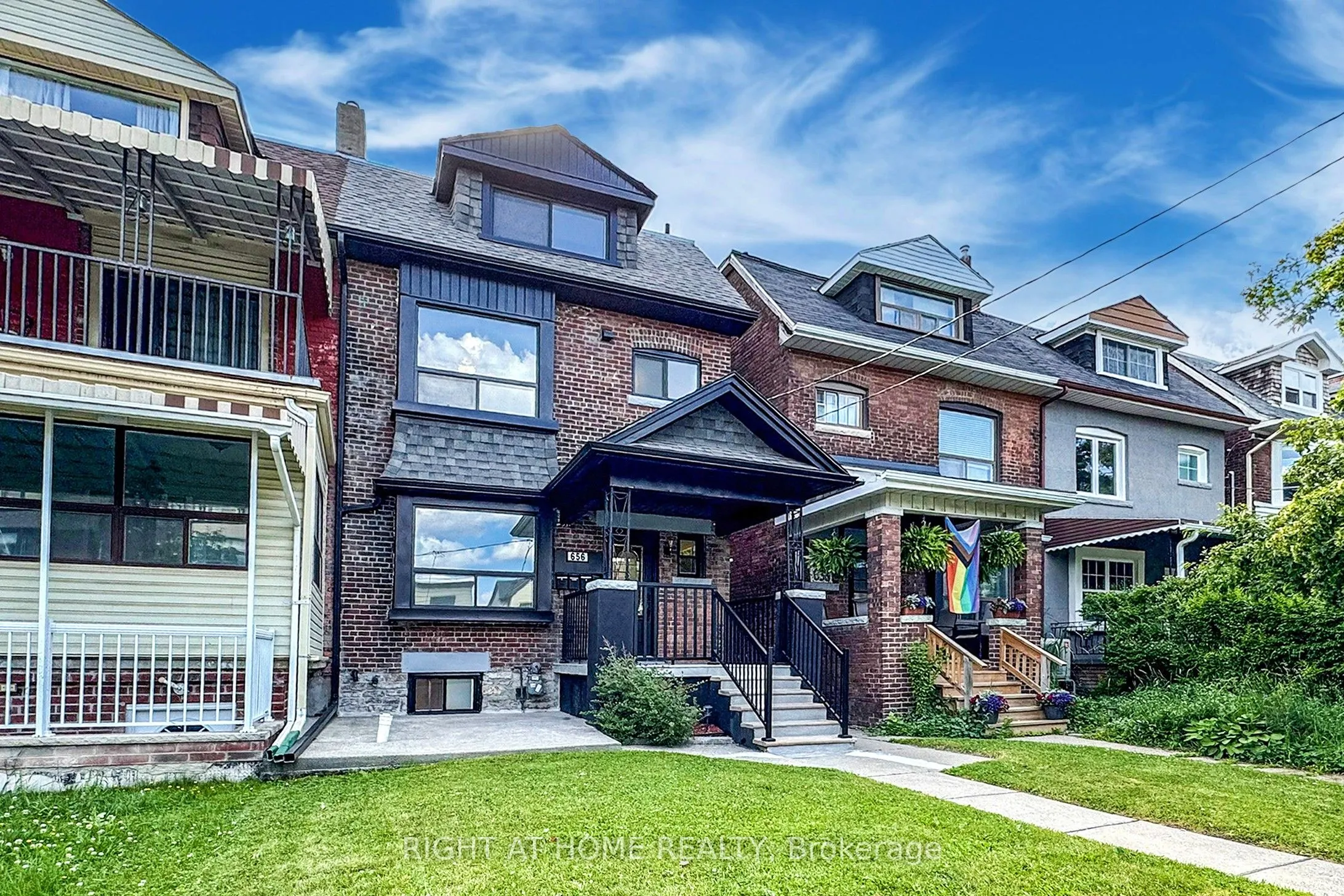 656 Crawford Street, #1