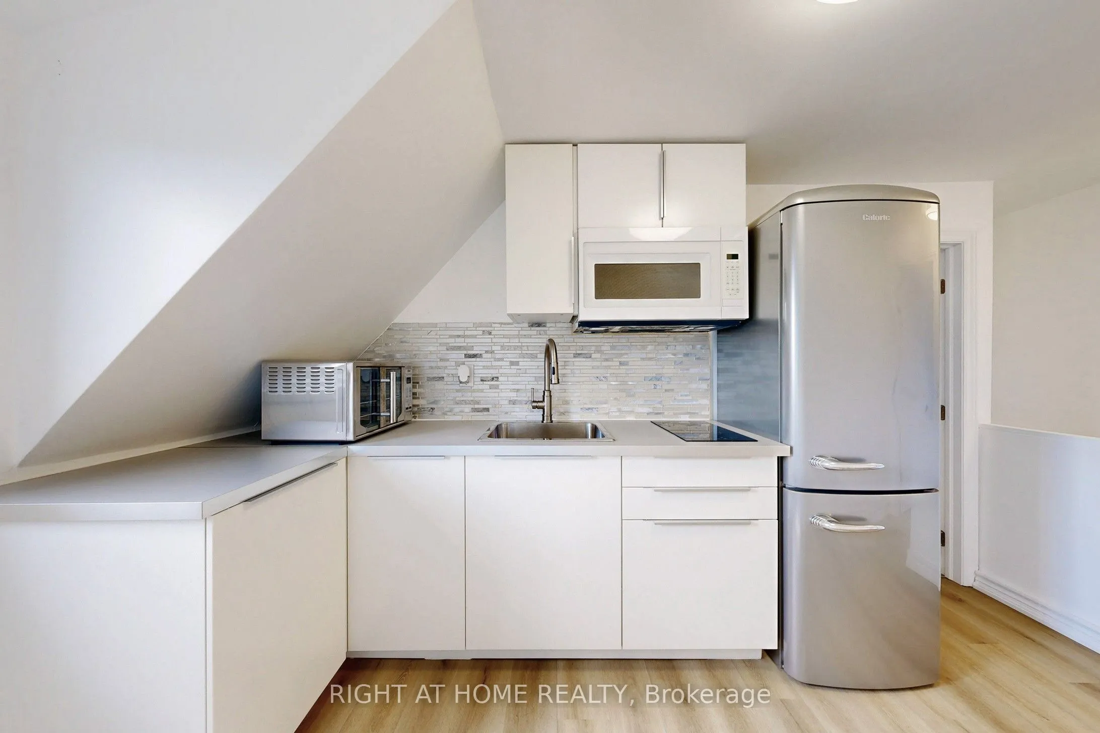 656 Crawford Street, #3