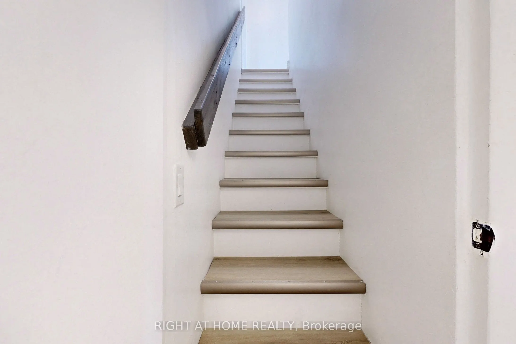 656 Crawford Street, #3