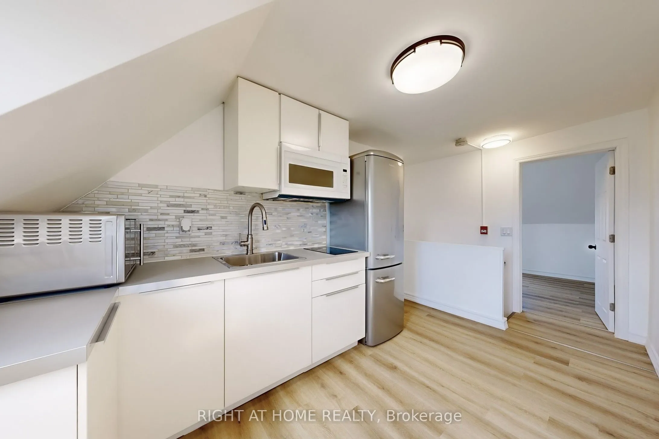 656 Crawford Street, #3
