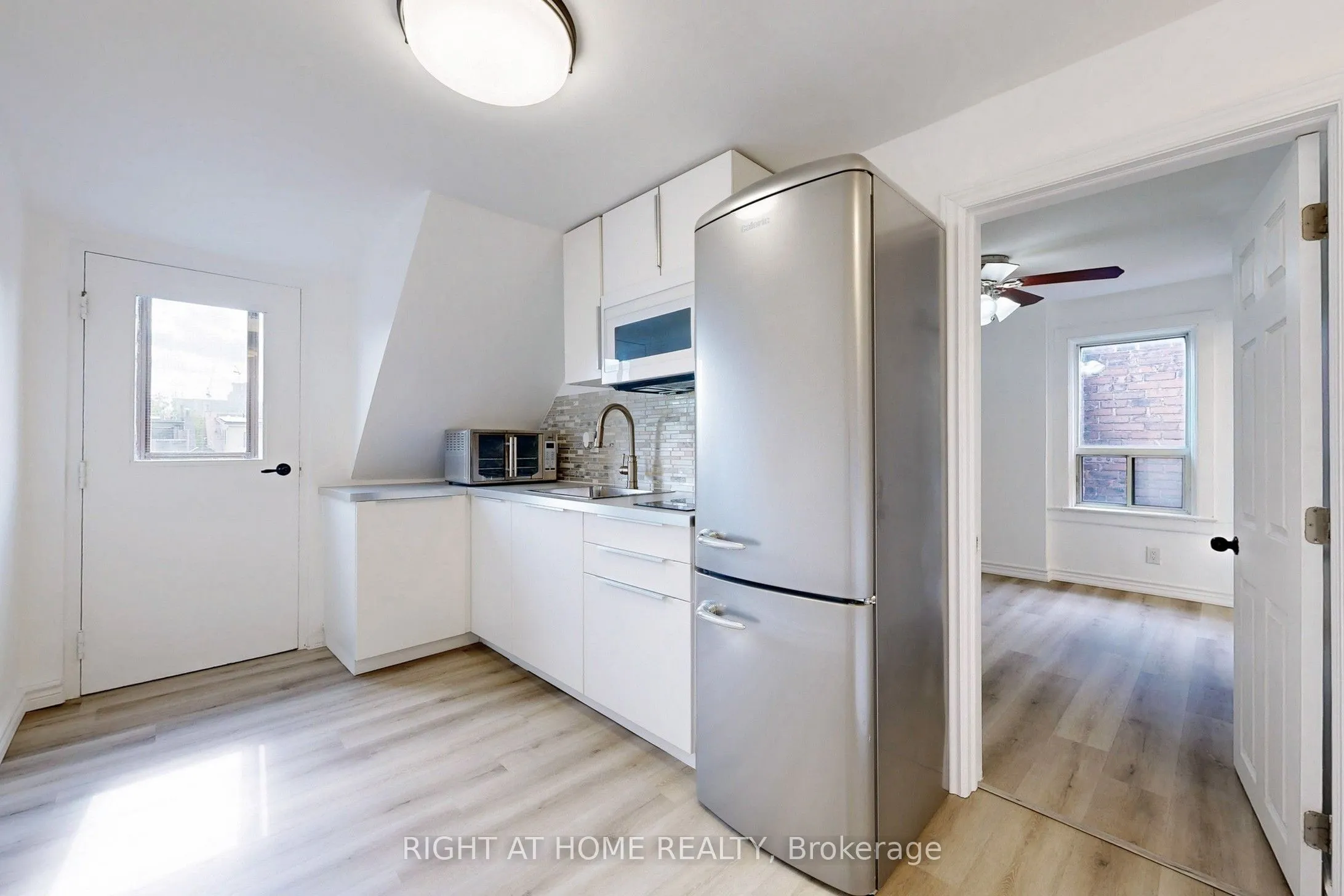 656 Crawford Street, #3