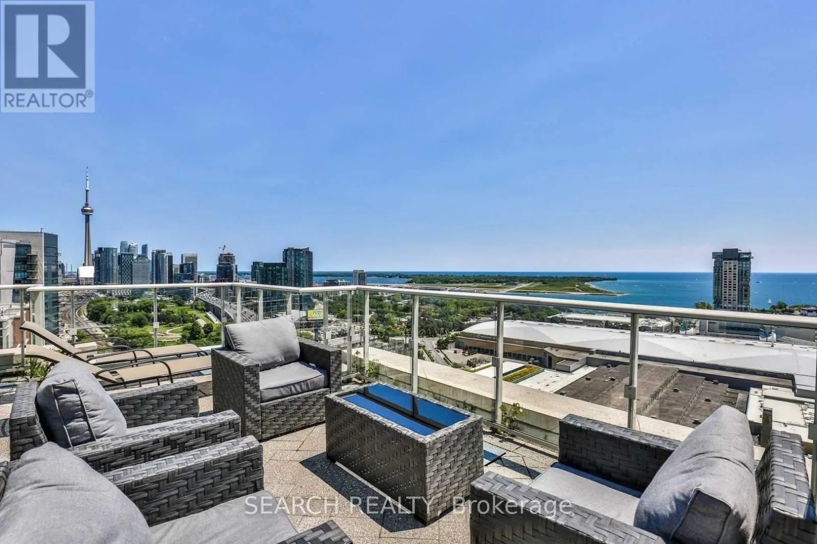 65 East Liberty Street, #424
