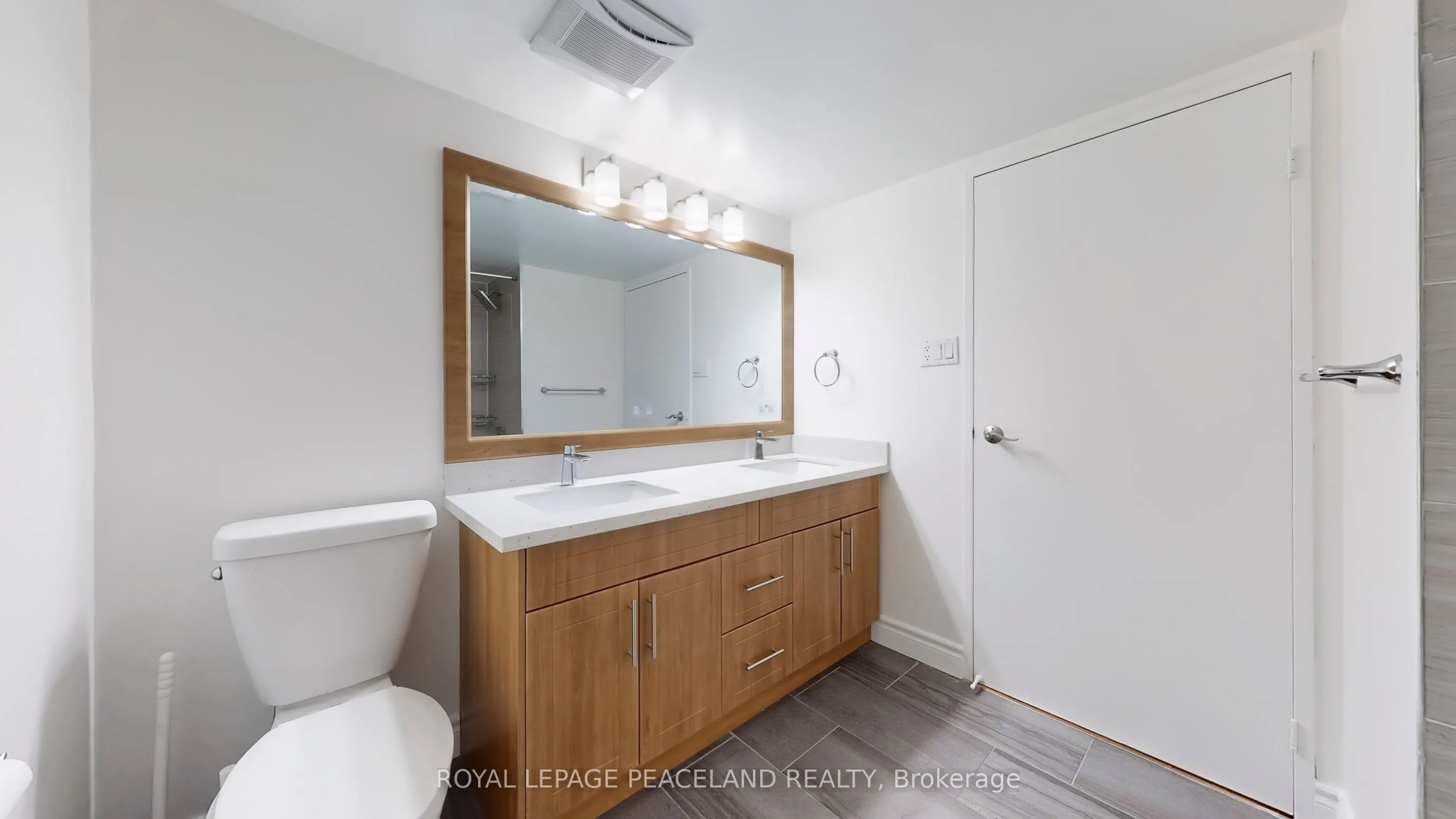 62 Wellesley Street W, #1605