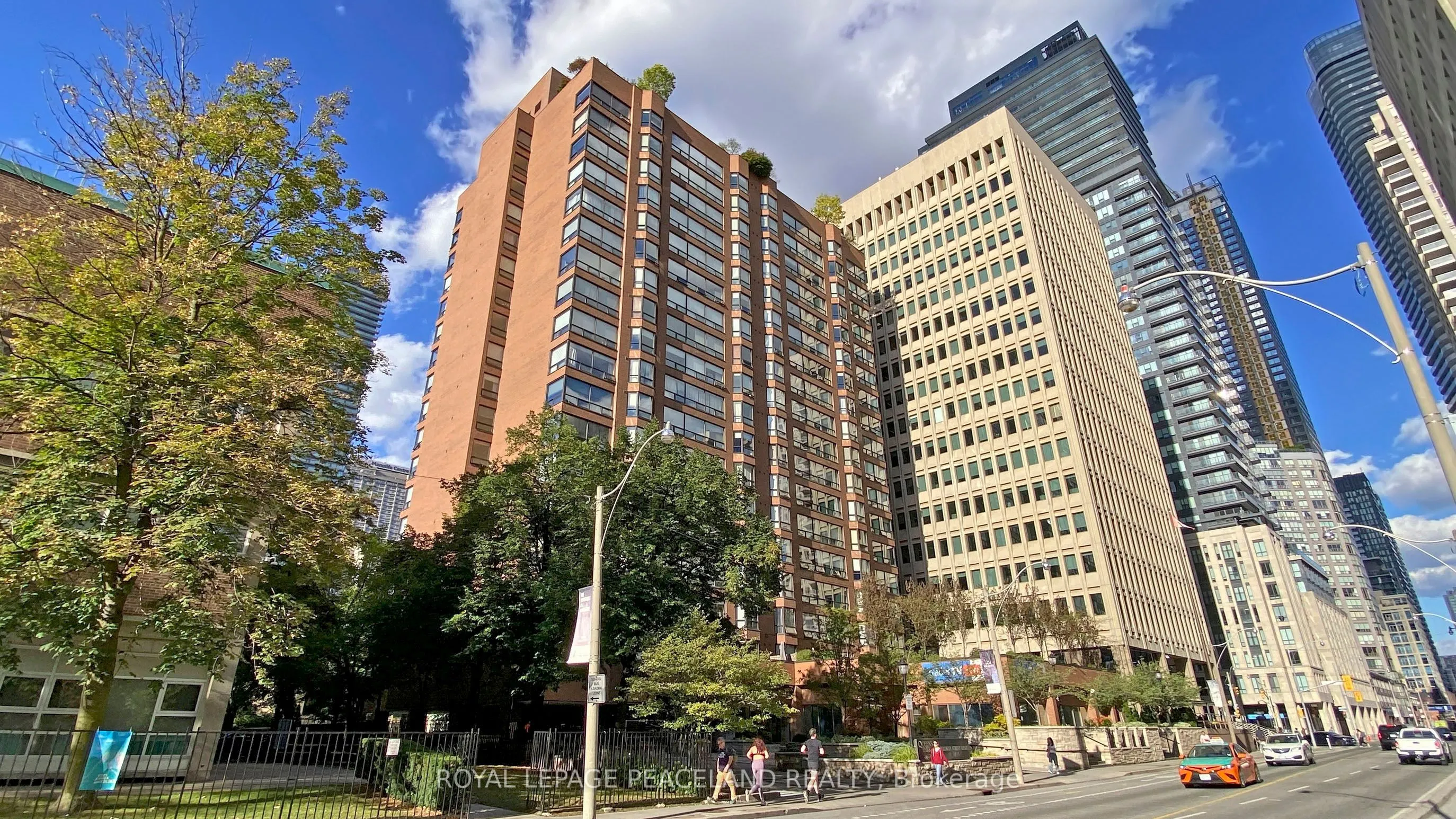 62 Wellesley Street W, #1605