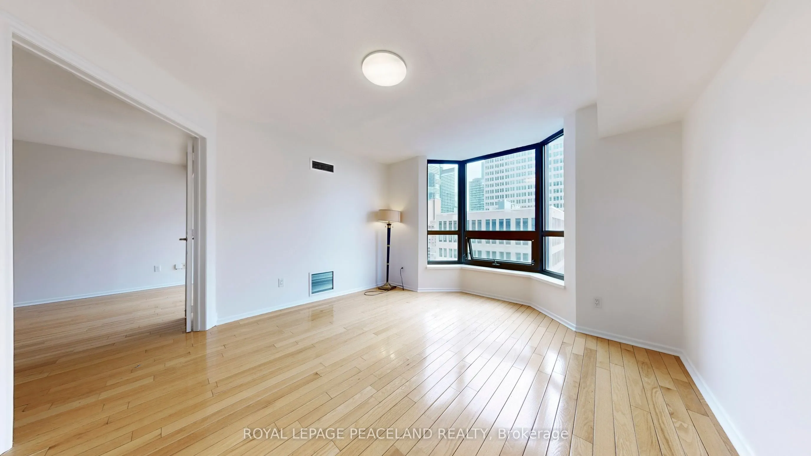 62 Wellesley Street W, #1605