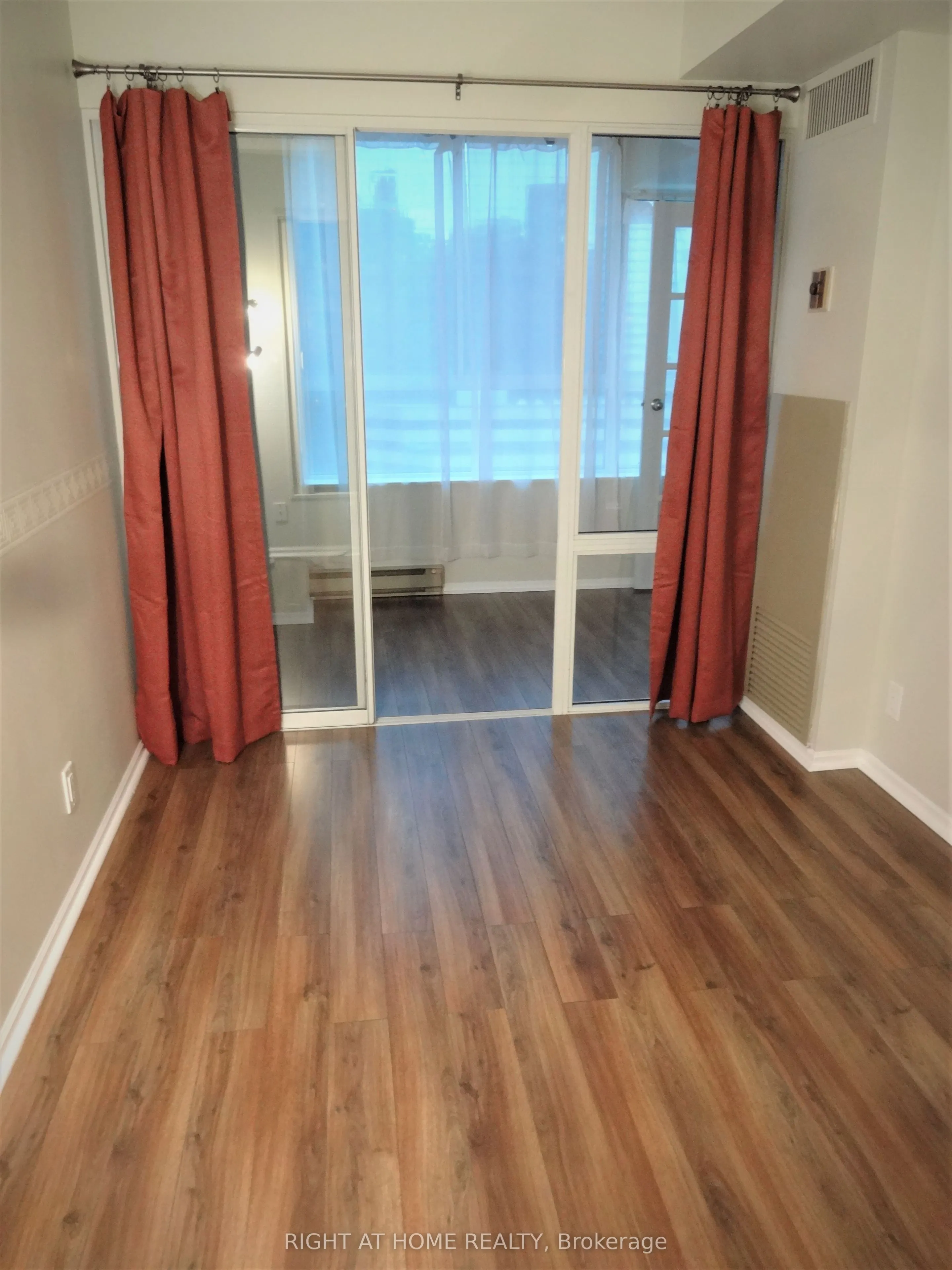 44 Gerrard Street W, #1602