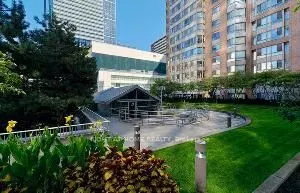 44 Gerrard Street W, #1602