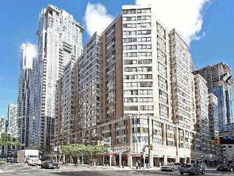 44 Gerrard Street W, #1602