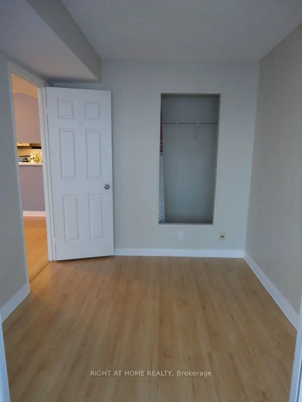 44 Gerrard Street W, #1602