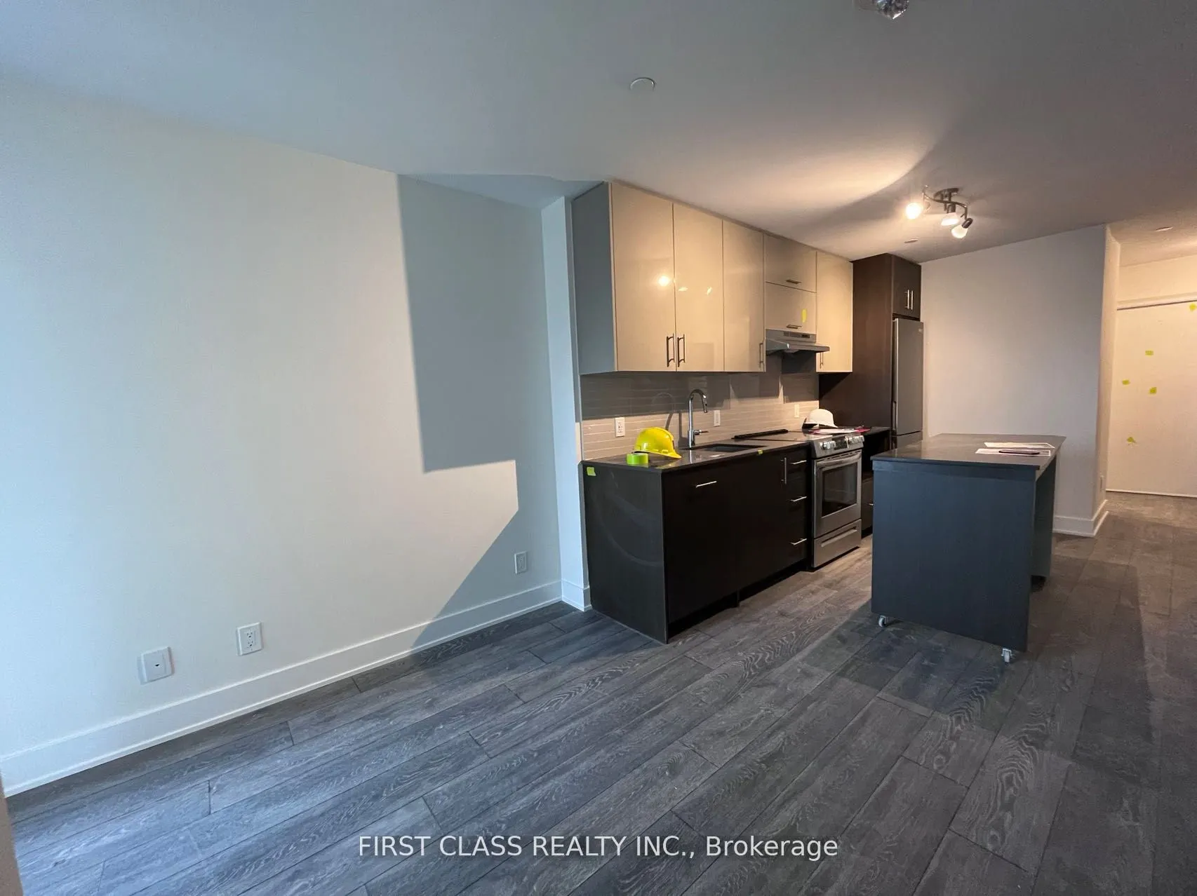 188 Fairview Mall Drive, #503