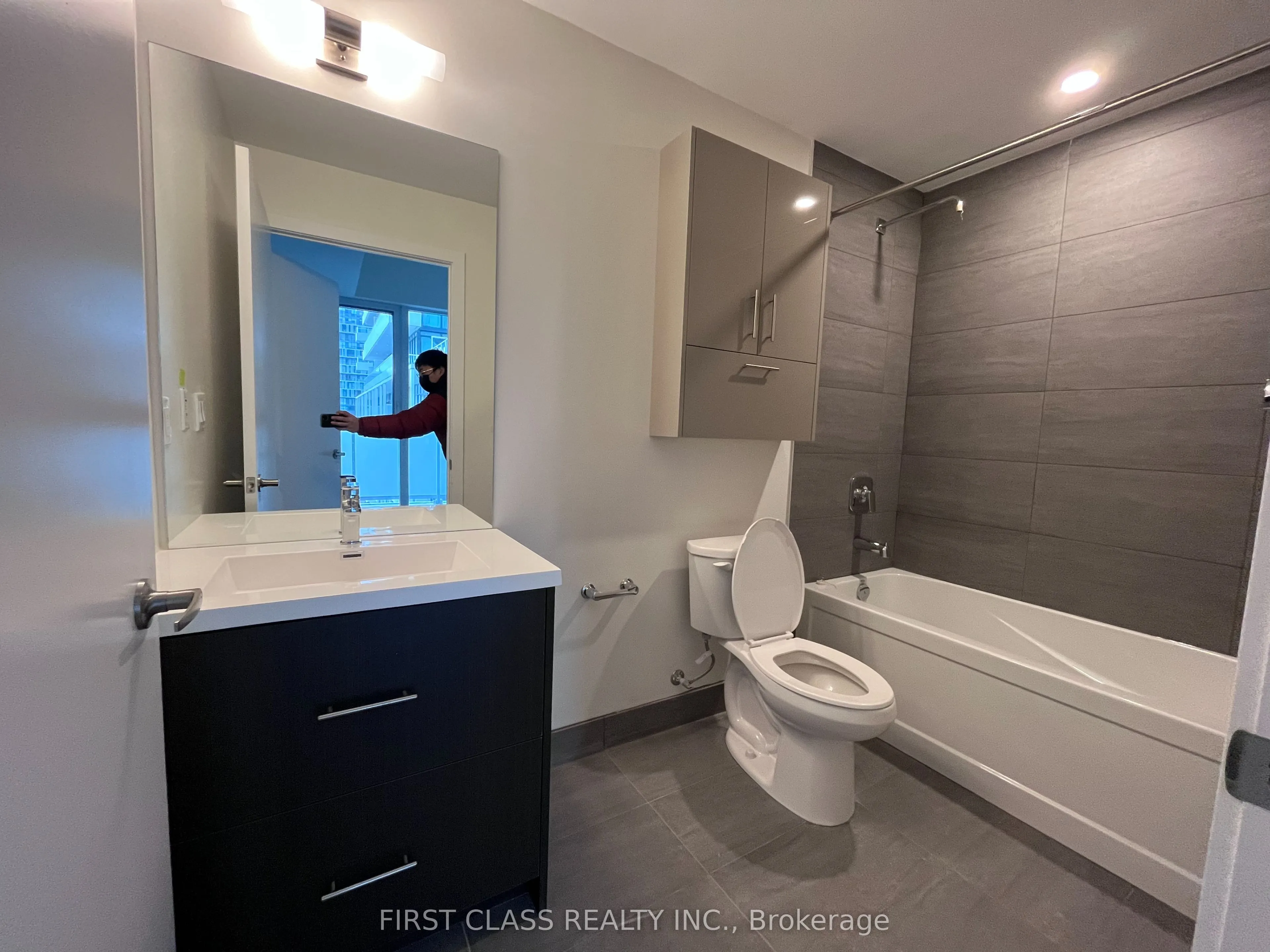 188 Fairview Mall Drive, #503