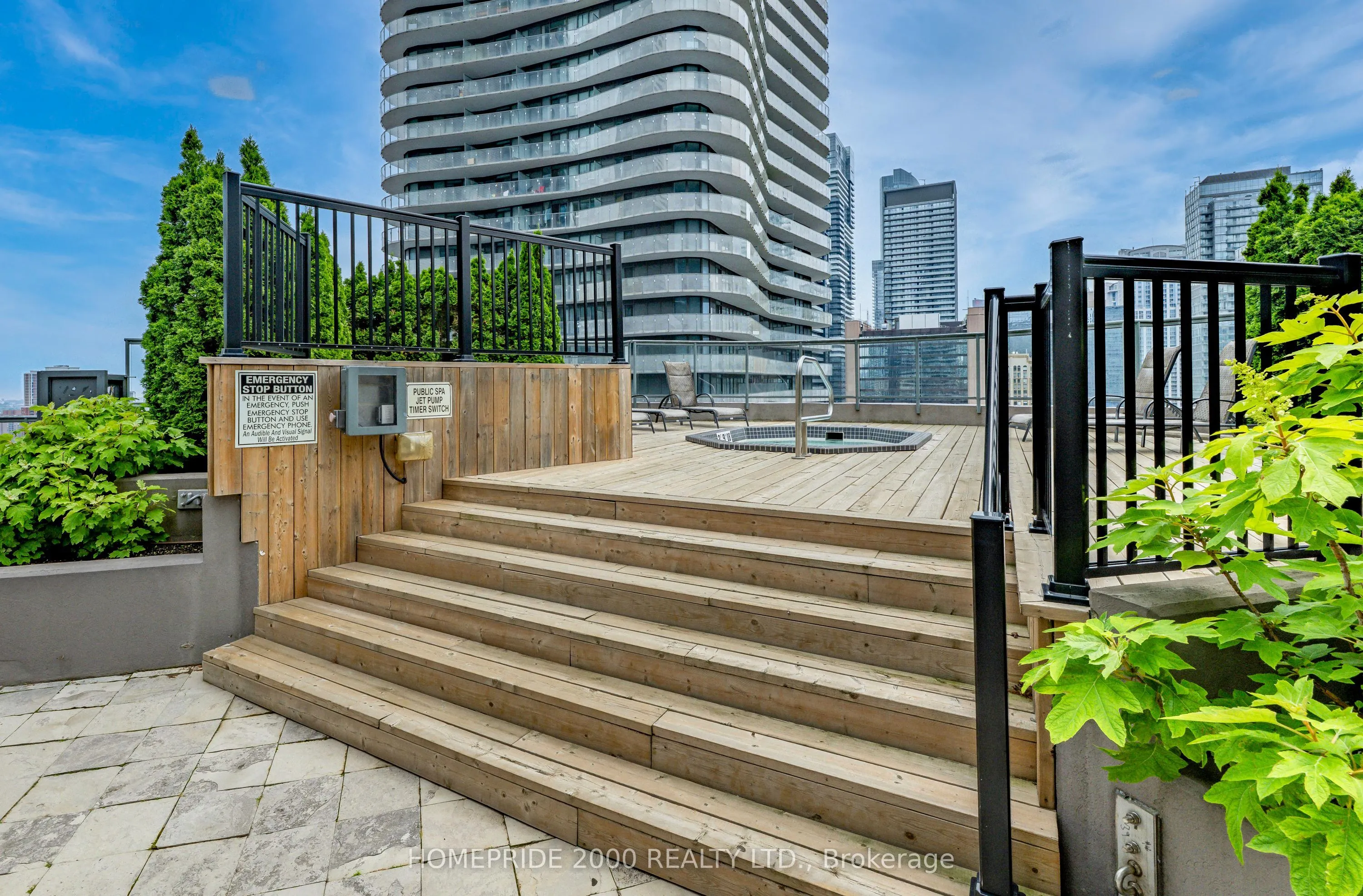 24 Wellesley Street W, #315