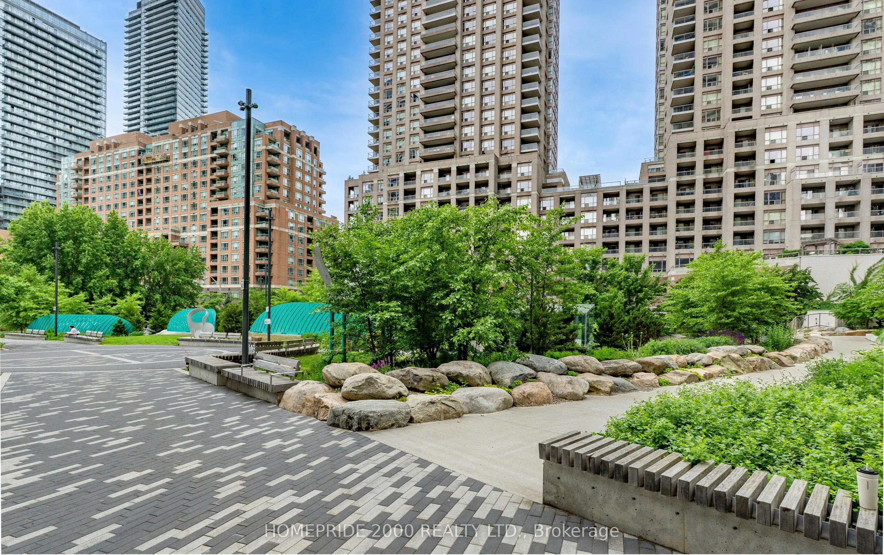 24 Wellesley Street W, #315
