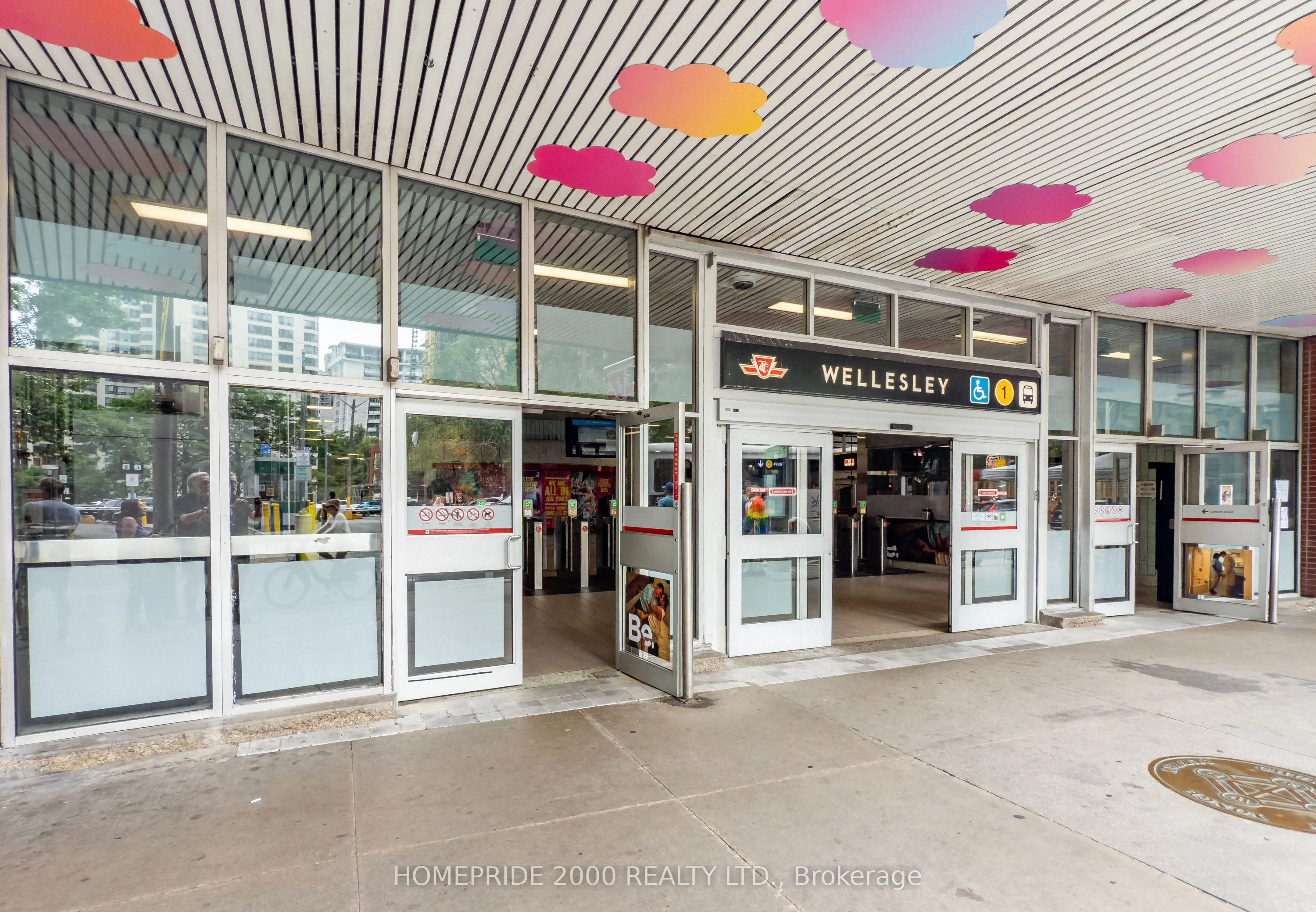 24 Wellesley Street W, #315