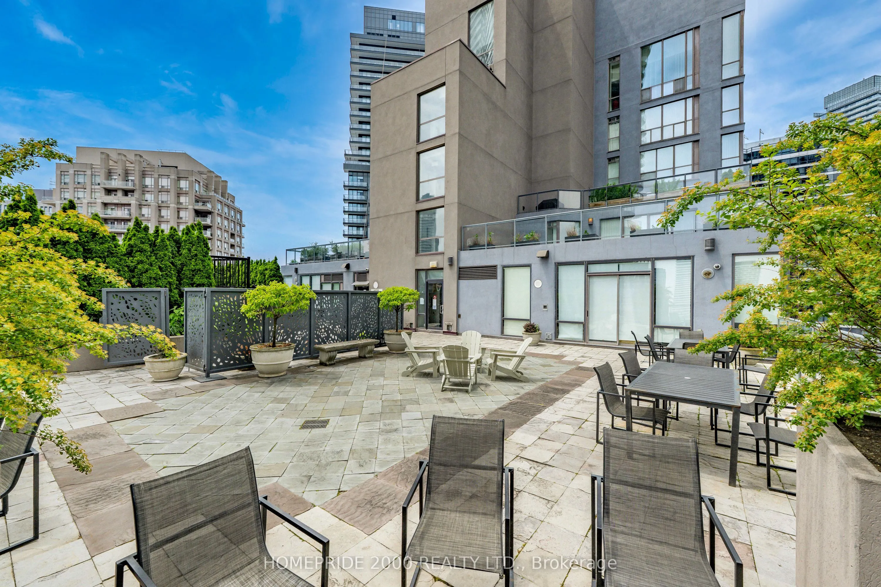 24 Wellesley Street W, #315