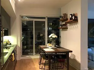 117 McMahon Drive, #906