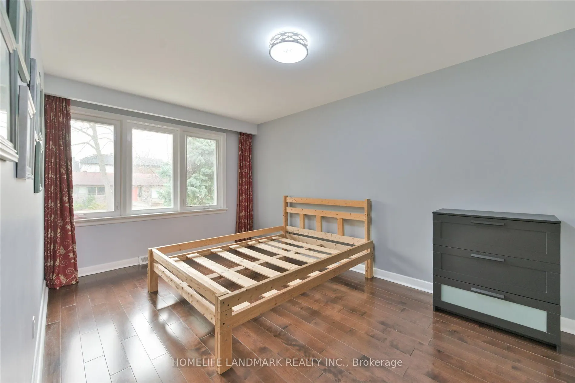 1 Hawksbury Drive