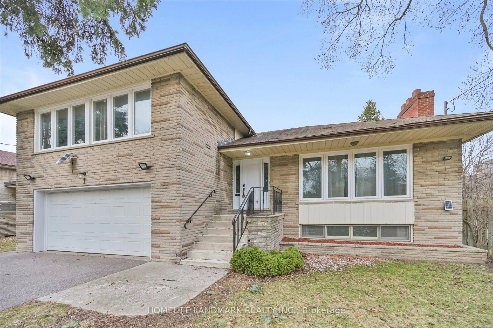 1 Hawksbury Drive
