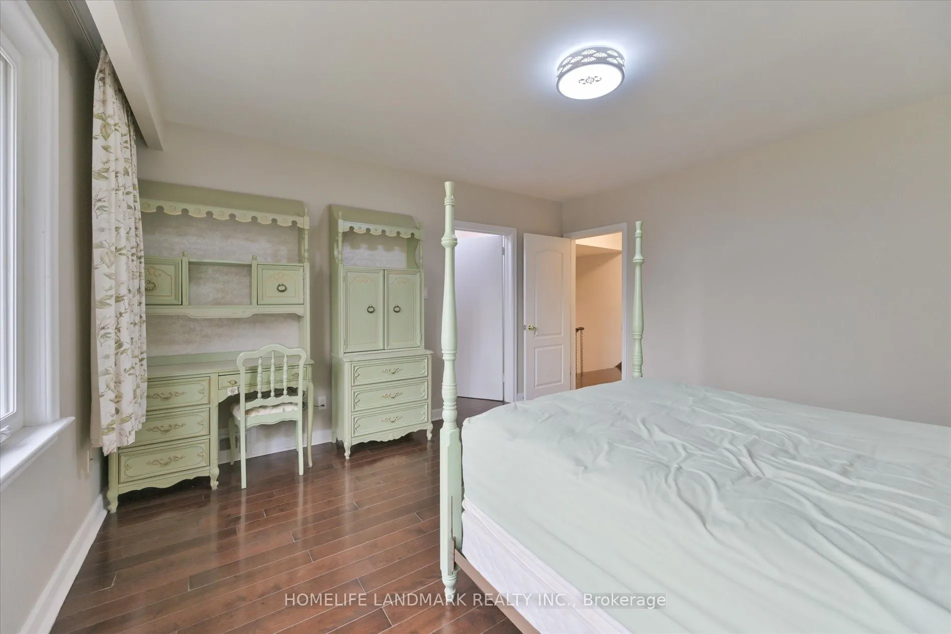 1 Hawksbury Drive