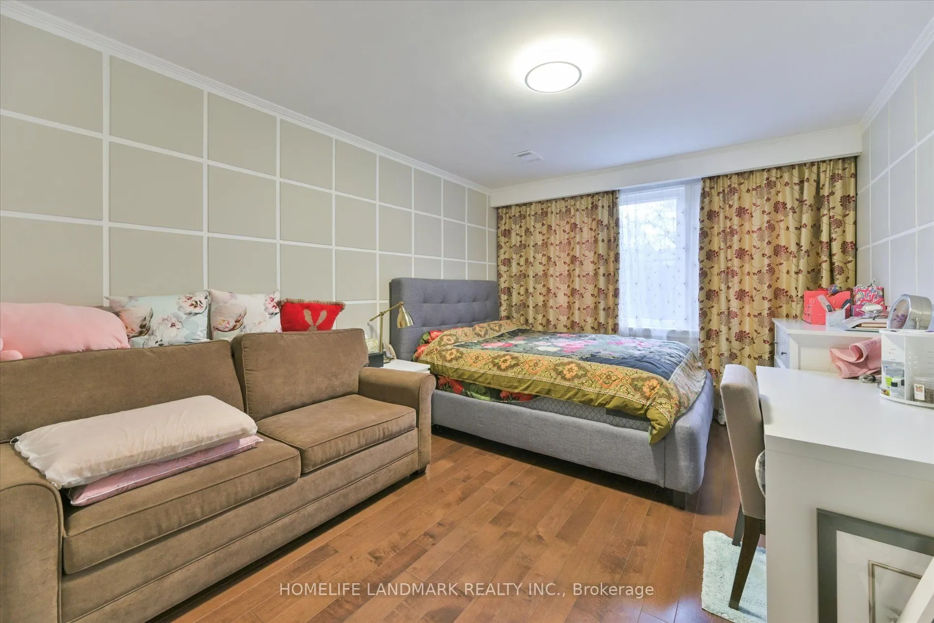 1 Hawksbury Drive