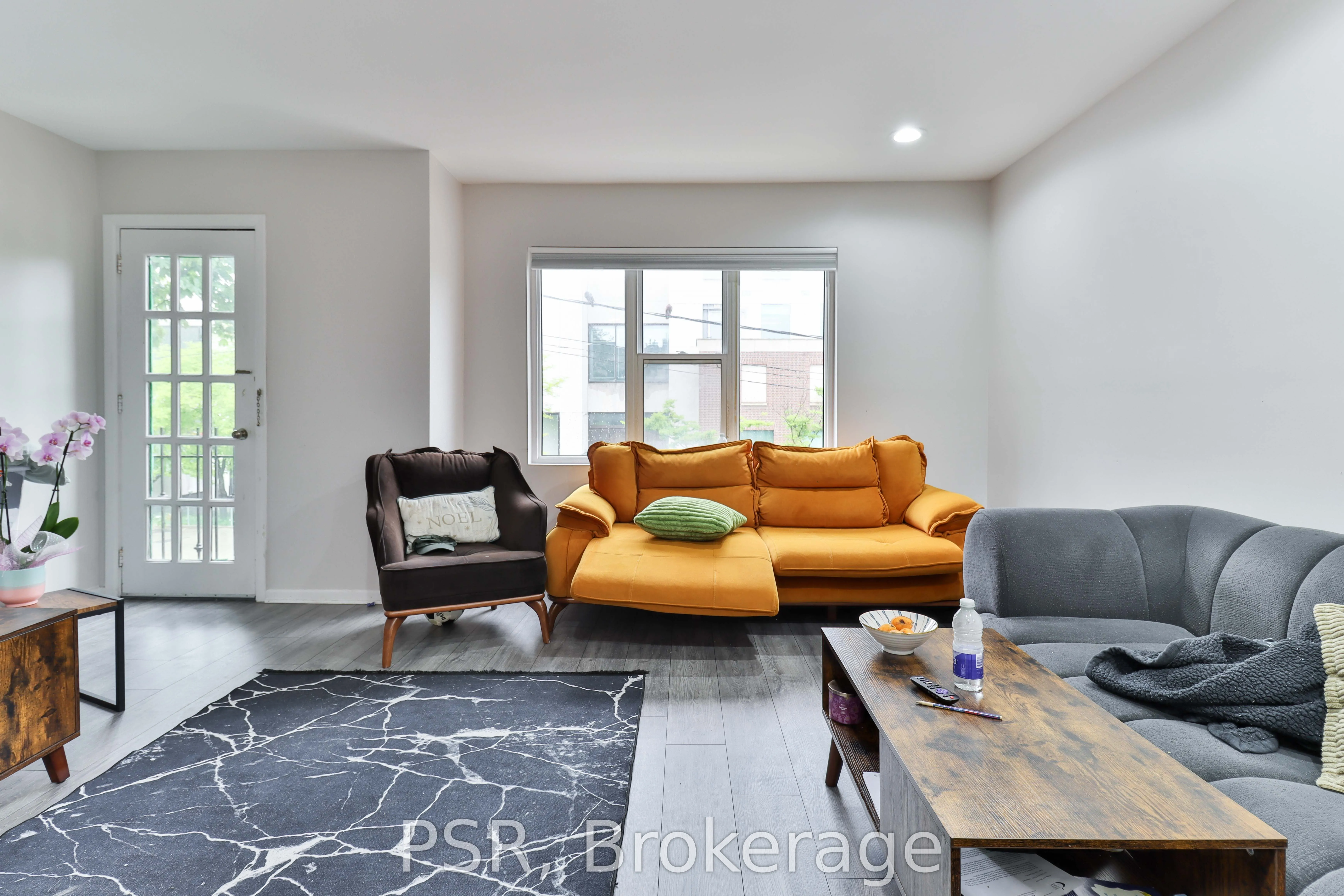 104 Beverley Street, #3