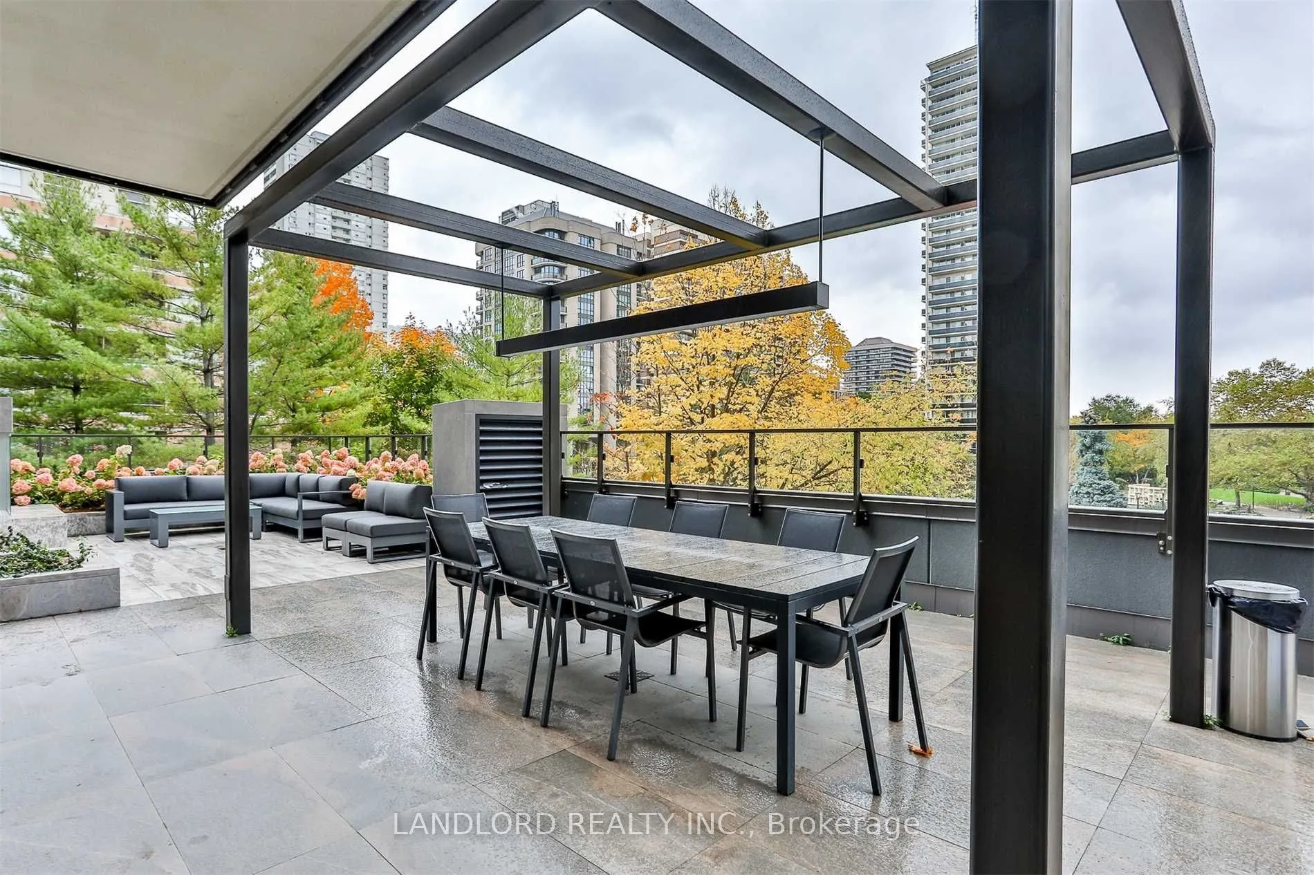 6 Jackes Avenue, #305
