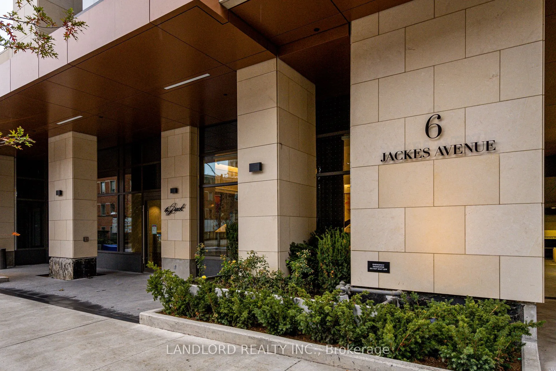 6 Jackes Avenue, #305