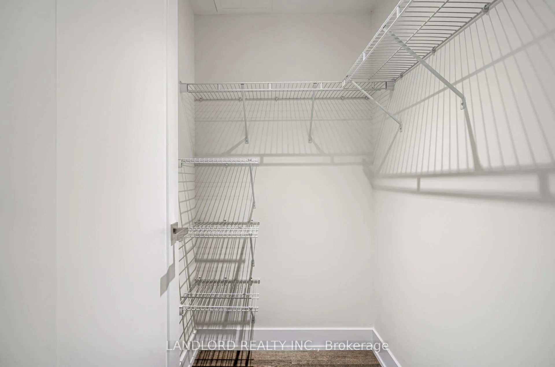 6 Jackes Avenue, #305