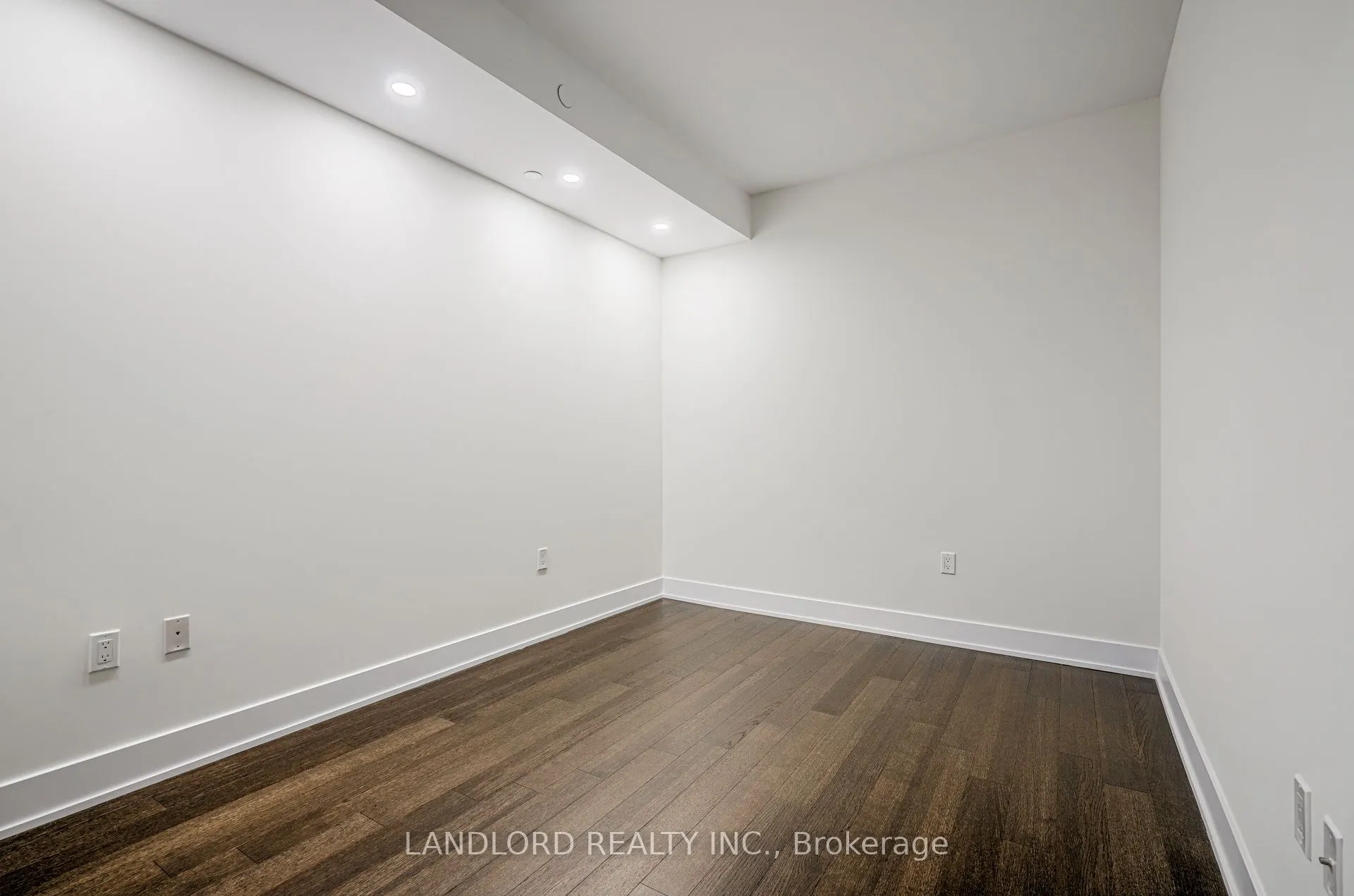6 Jackes Avenue, #305