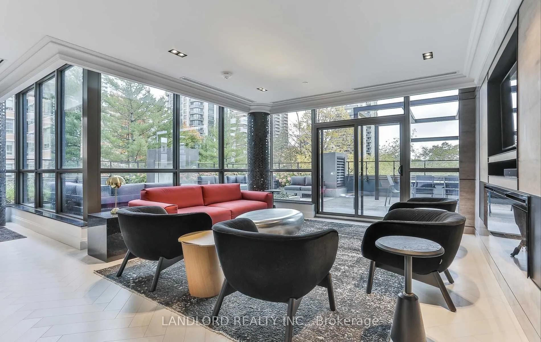 6 Jackes Avenue, #305