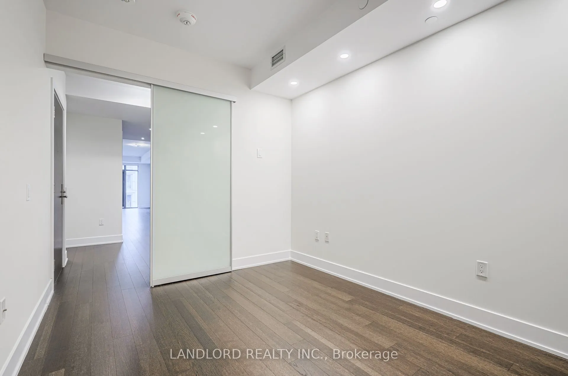 6 Jackes Avenue, #305