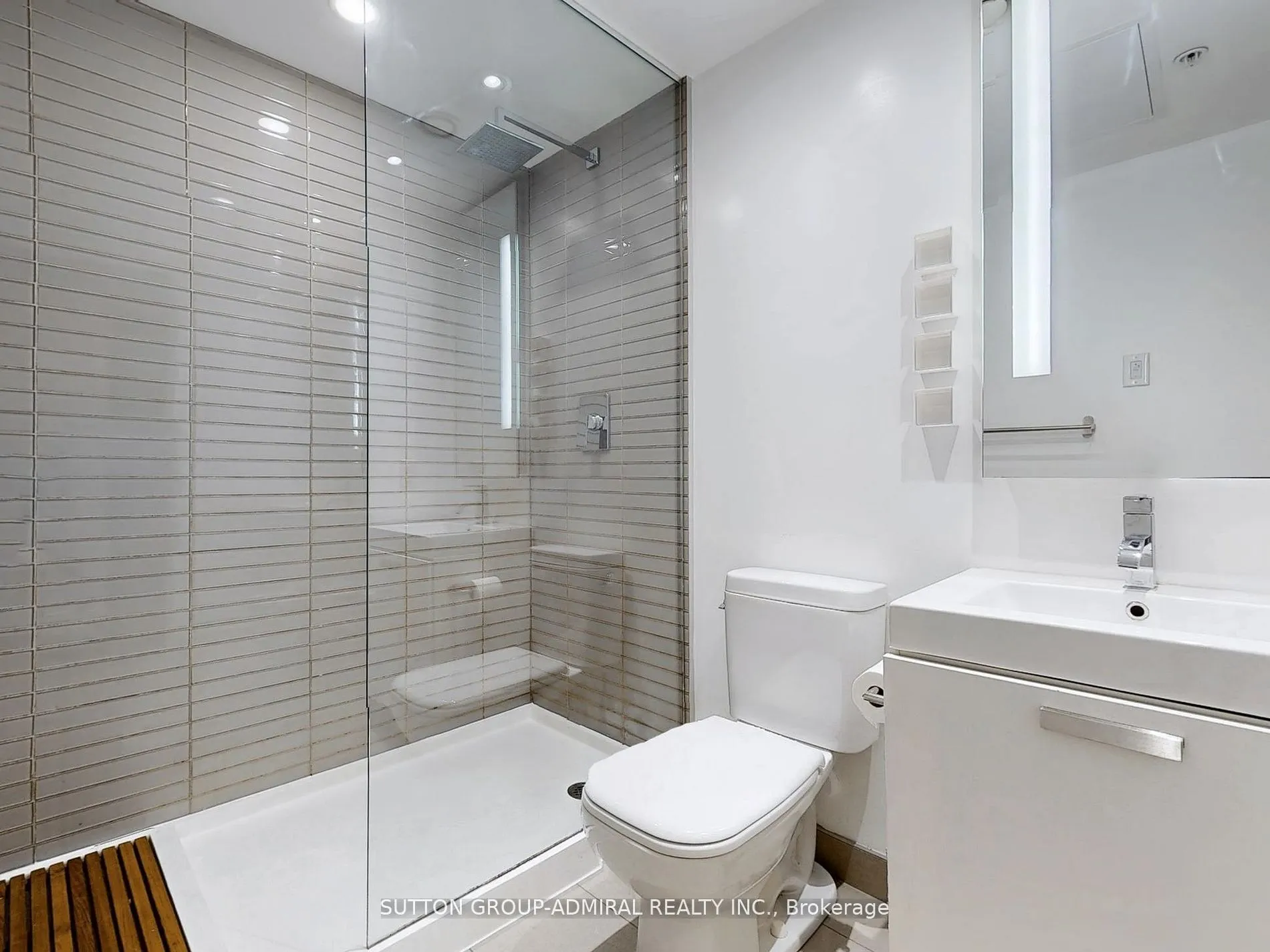 629 King Street W, #410