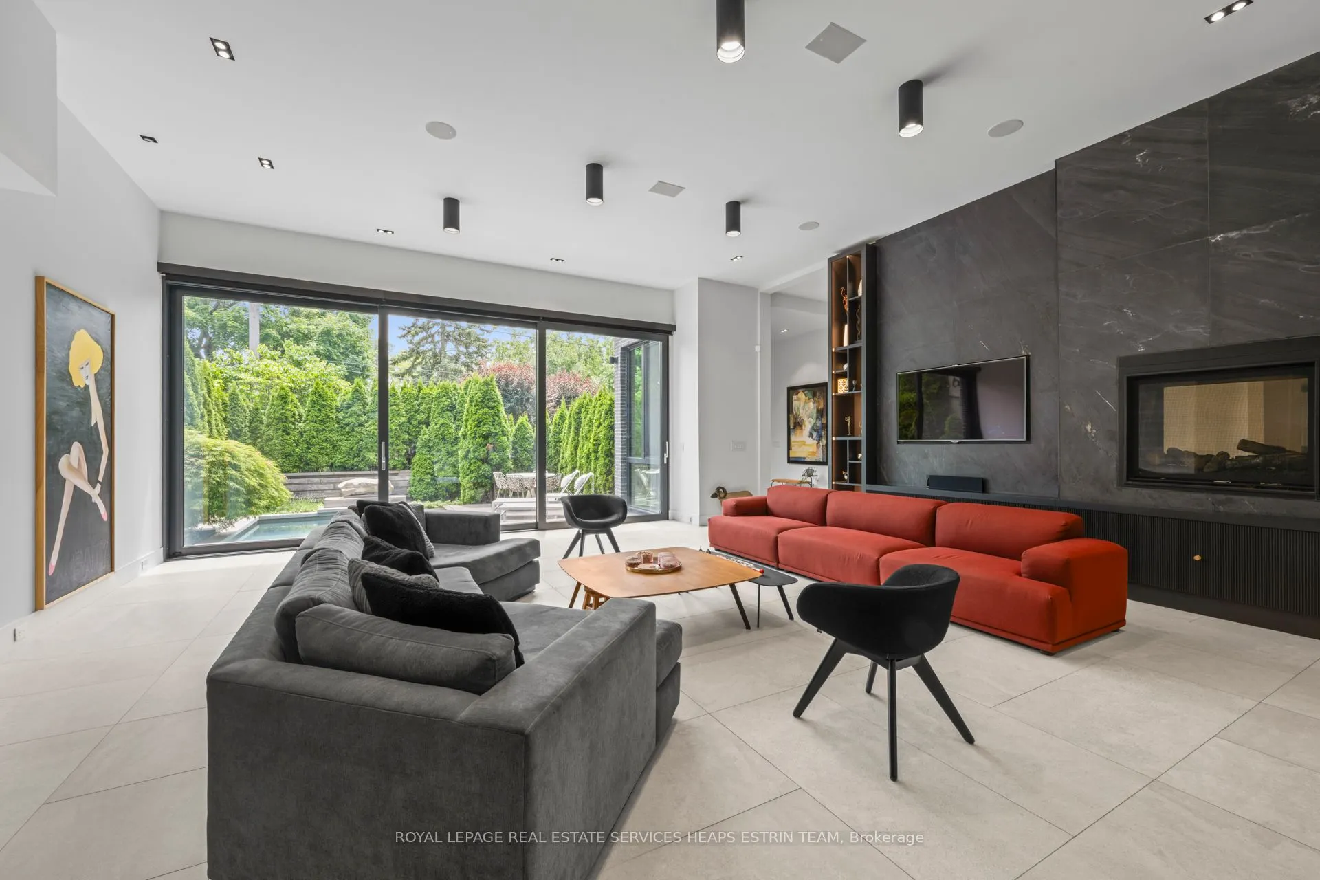 108 Stratford Crescent