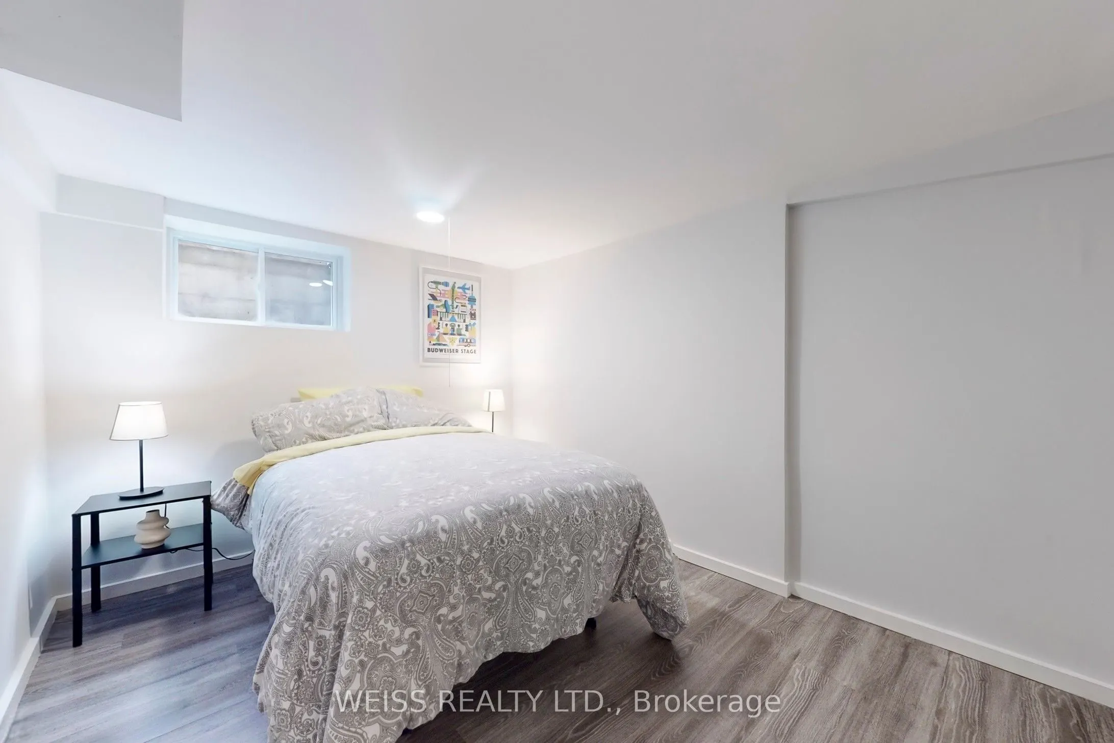 758 Richmond Street W